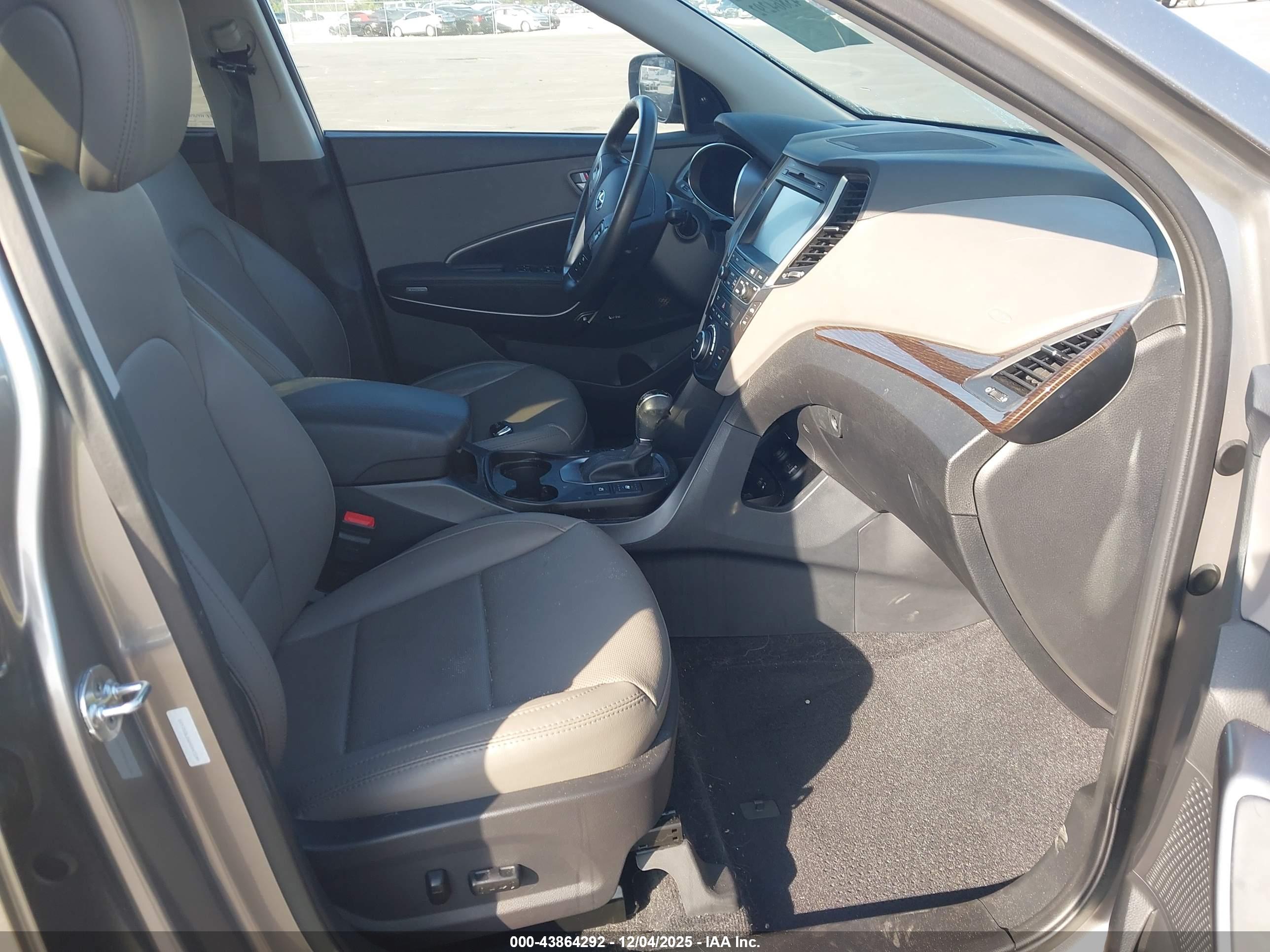 HYUNDAI SANTA image 5