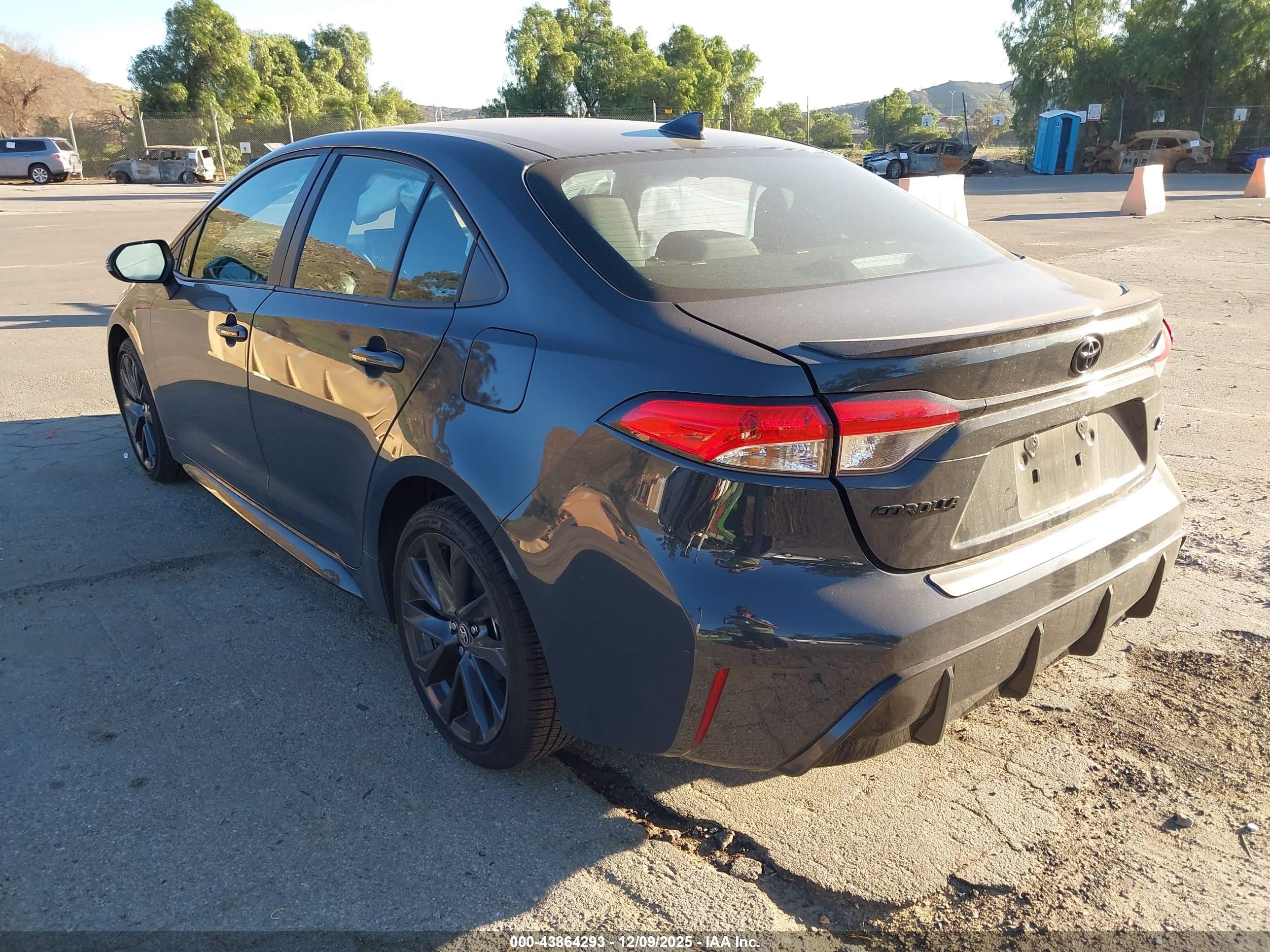 TOYOTA COROLLA image 3