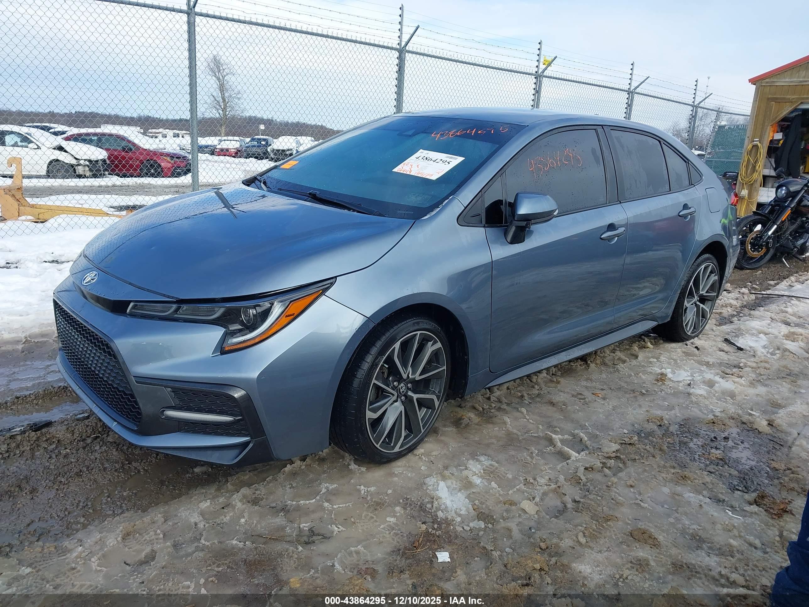 TOYOTA COROLLA image 2