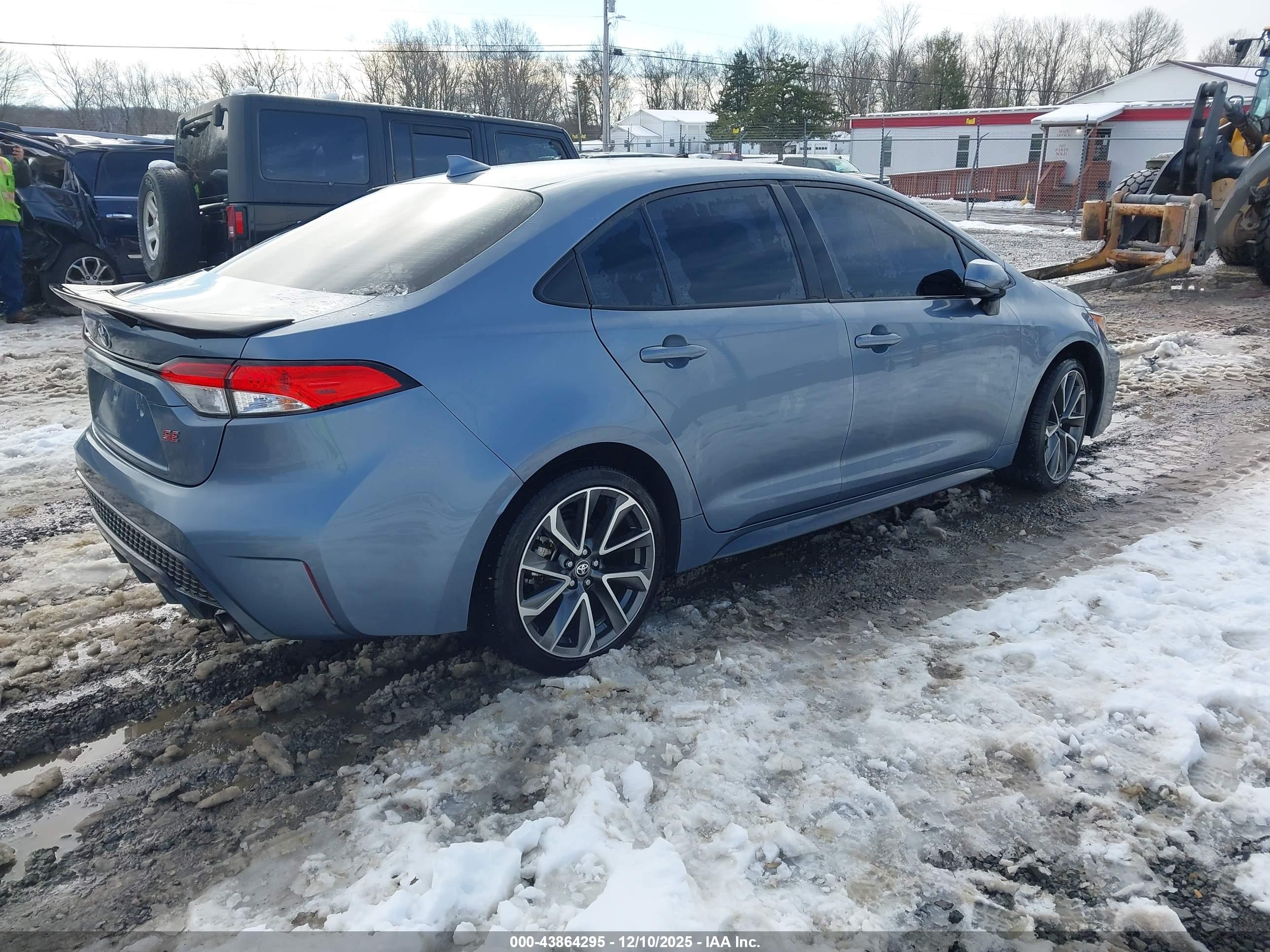 TOYOTA COROLLA image 4