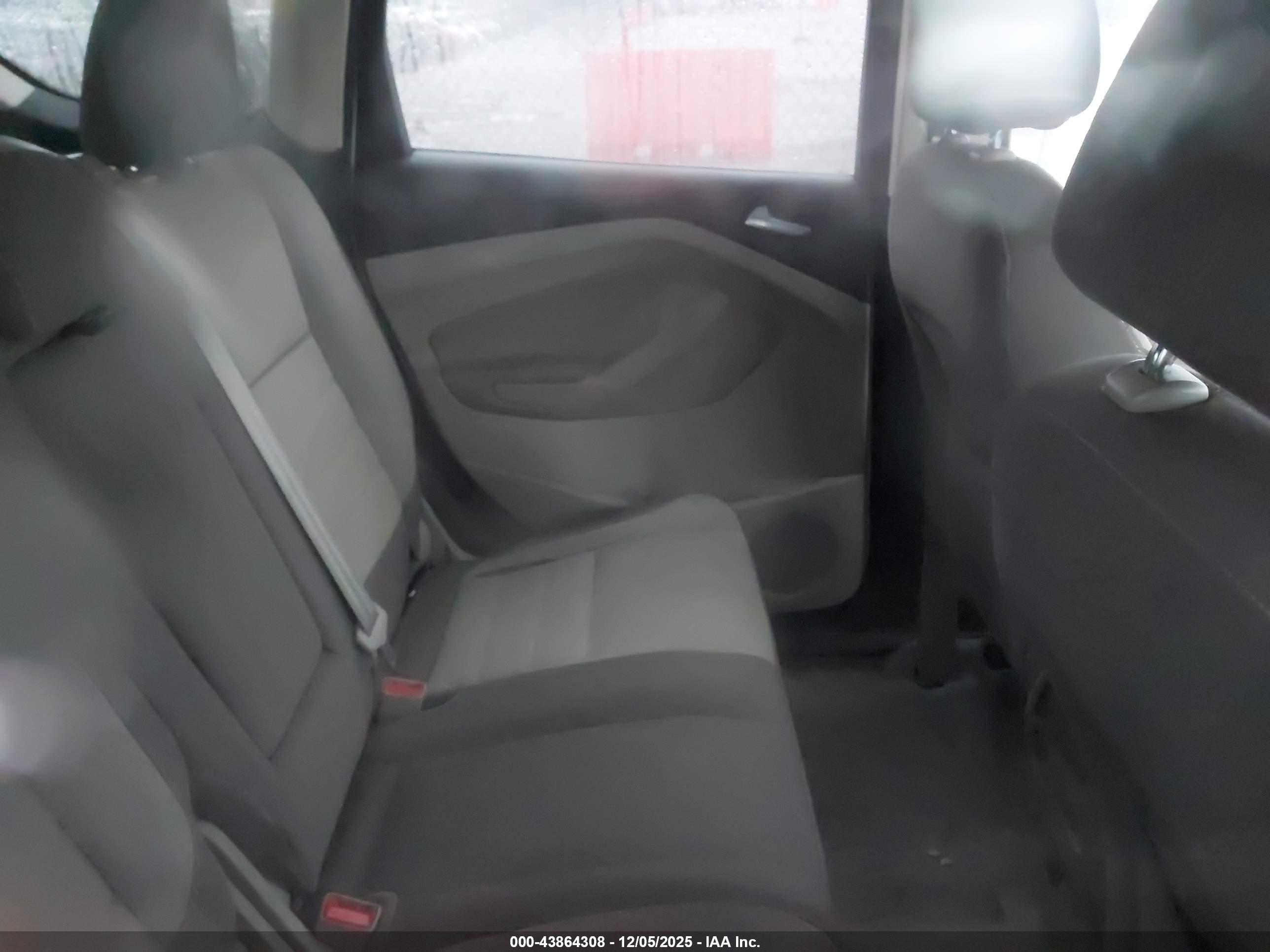 FORD ESCAPE image 8