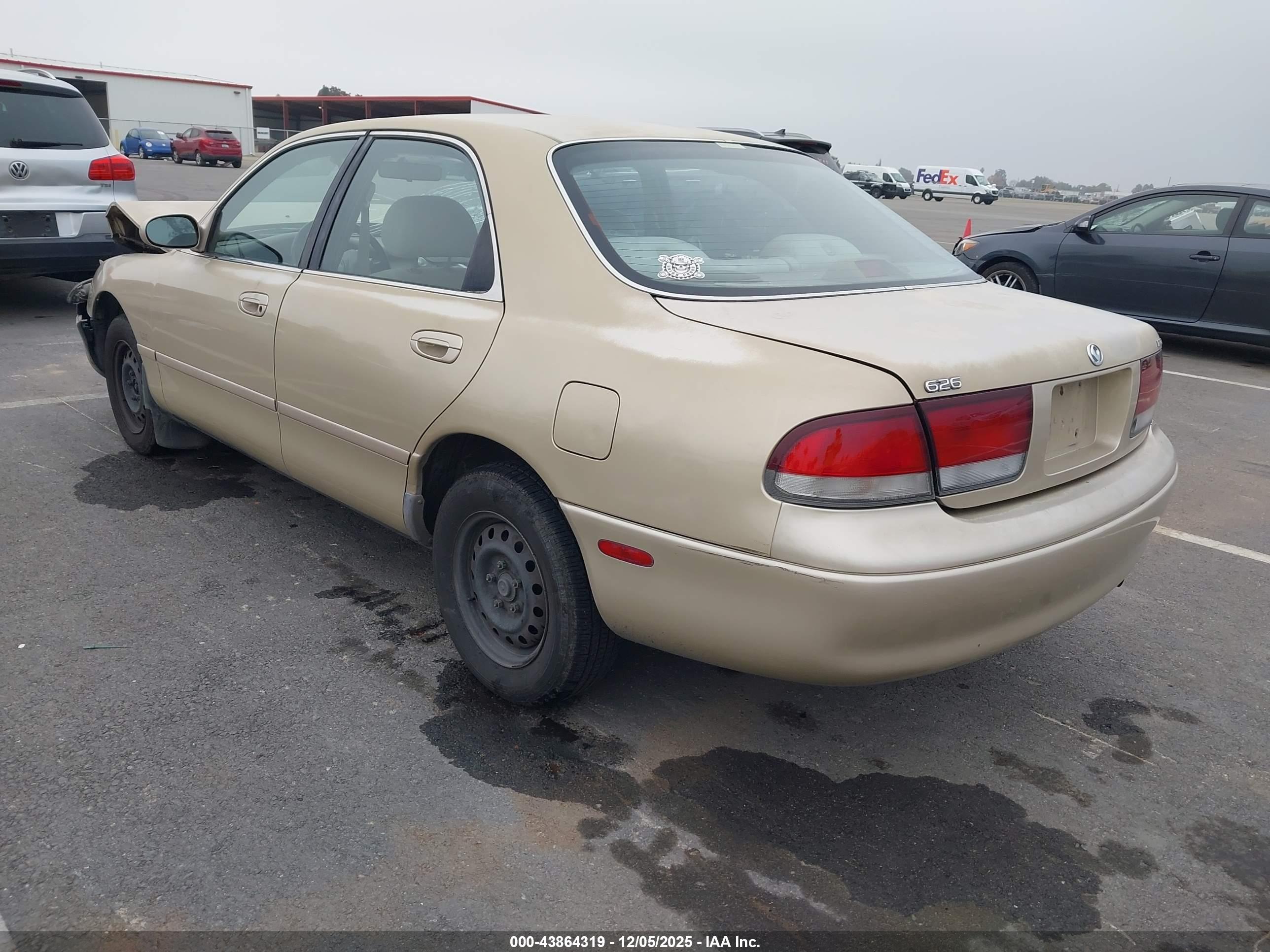 MAZDA 626 image 3