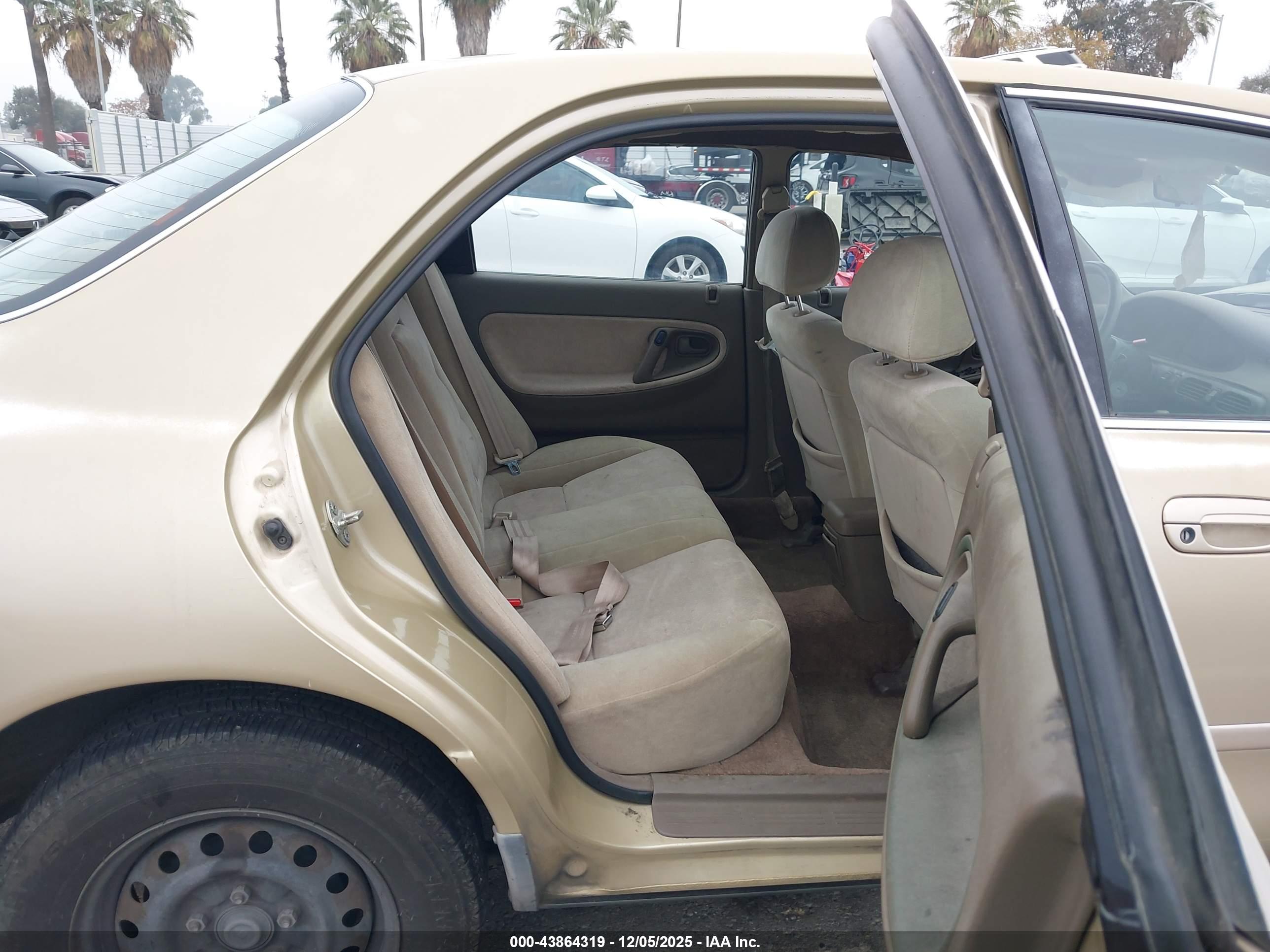 MAZDA 626 image 8