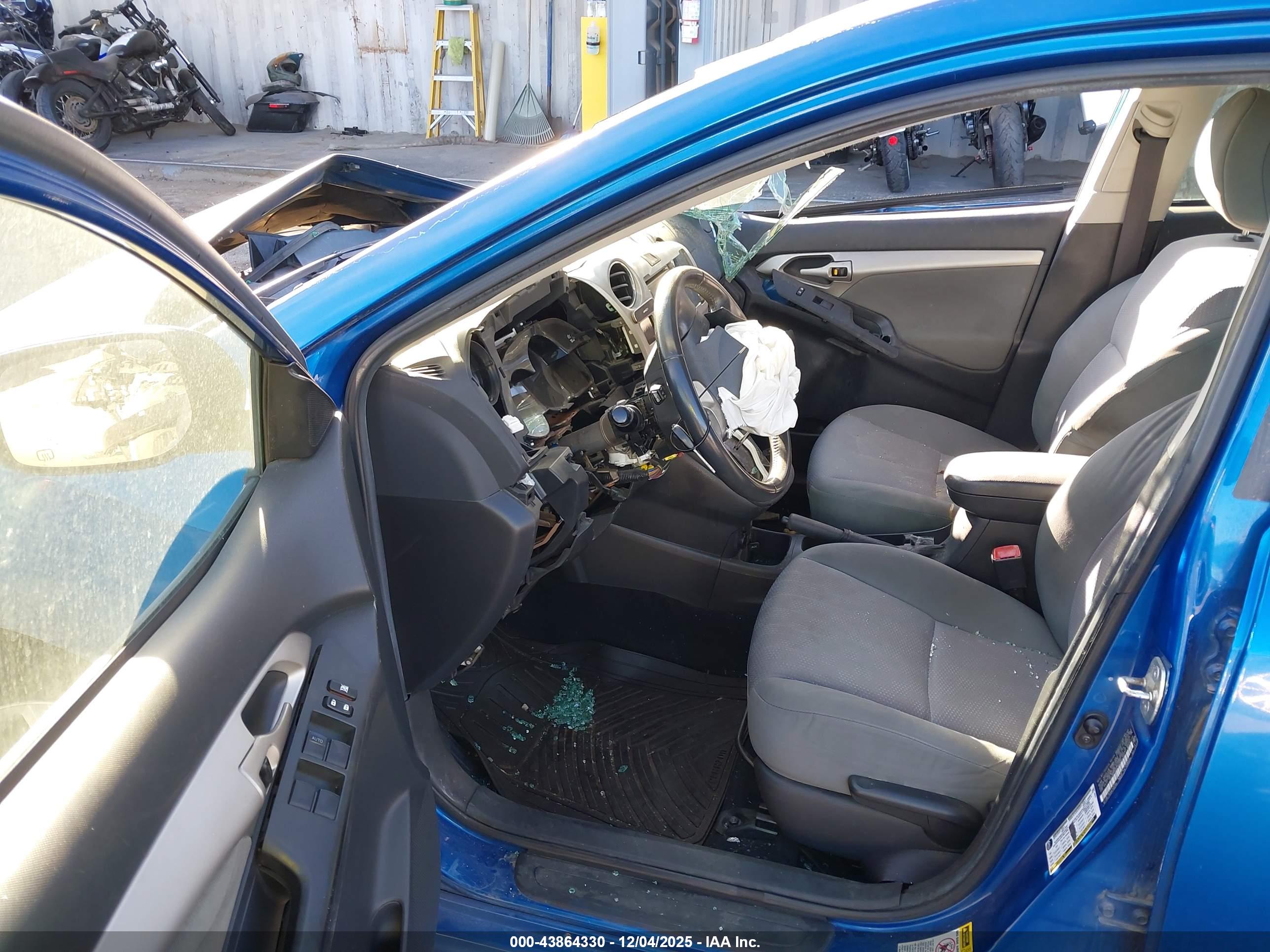 TOYOTA MATRIX image 5
