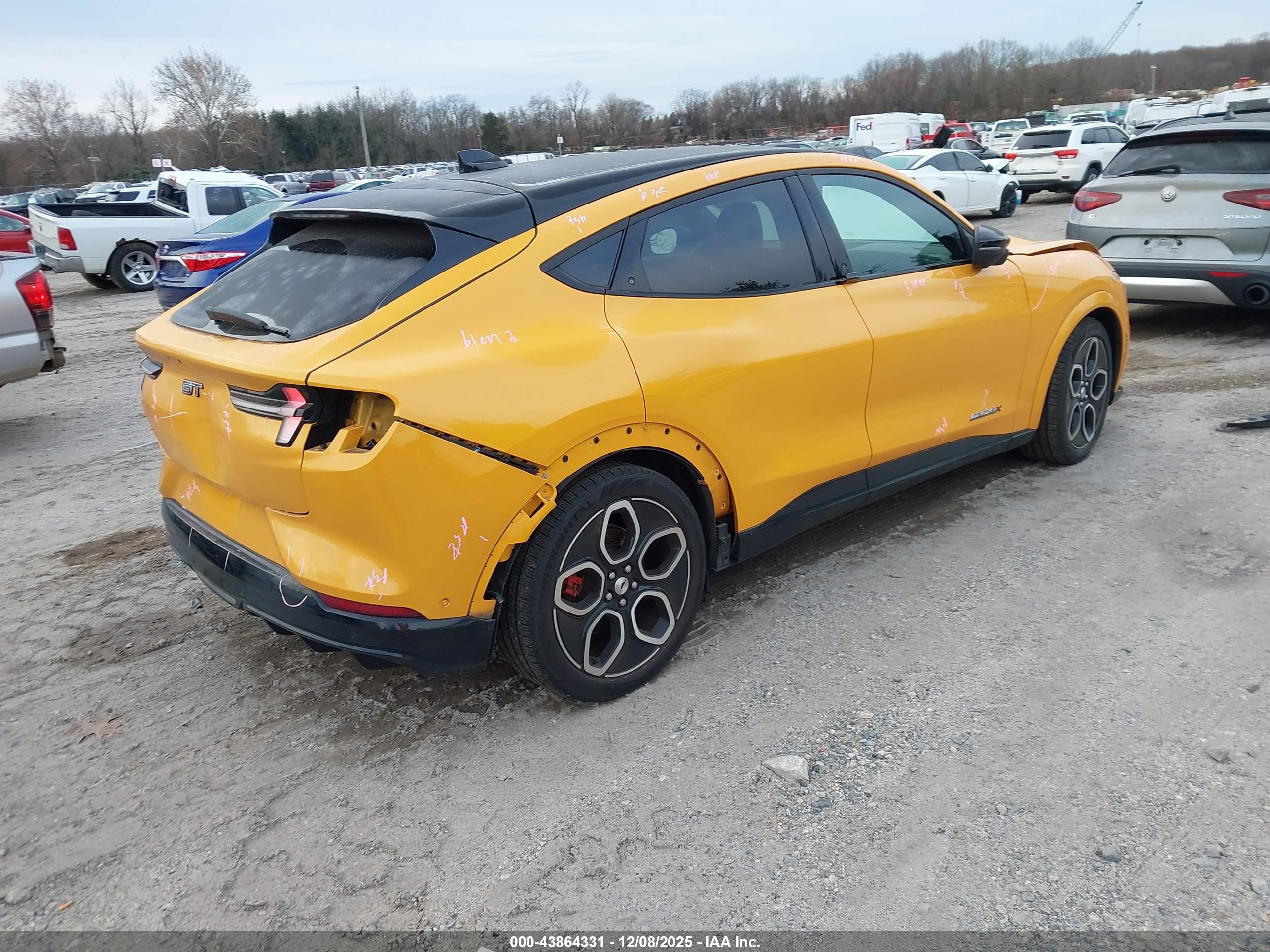 FORD MUSTANG image 4