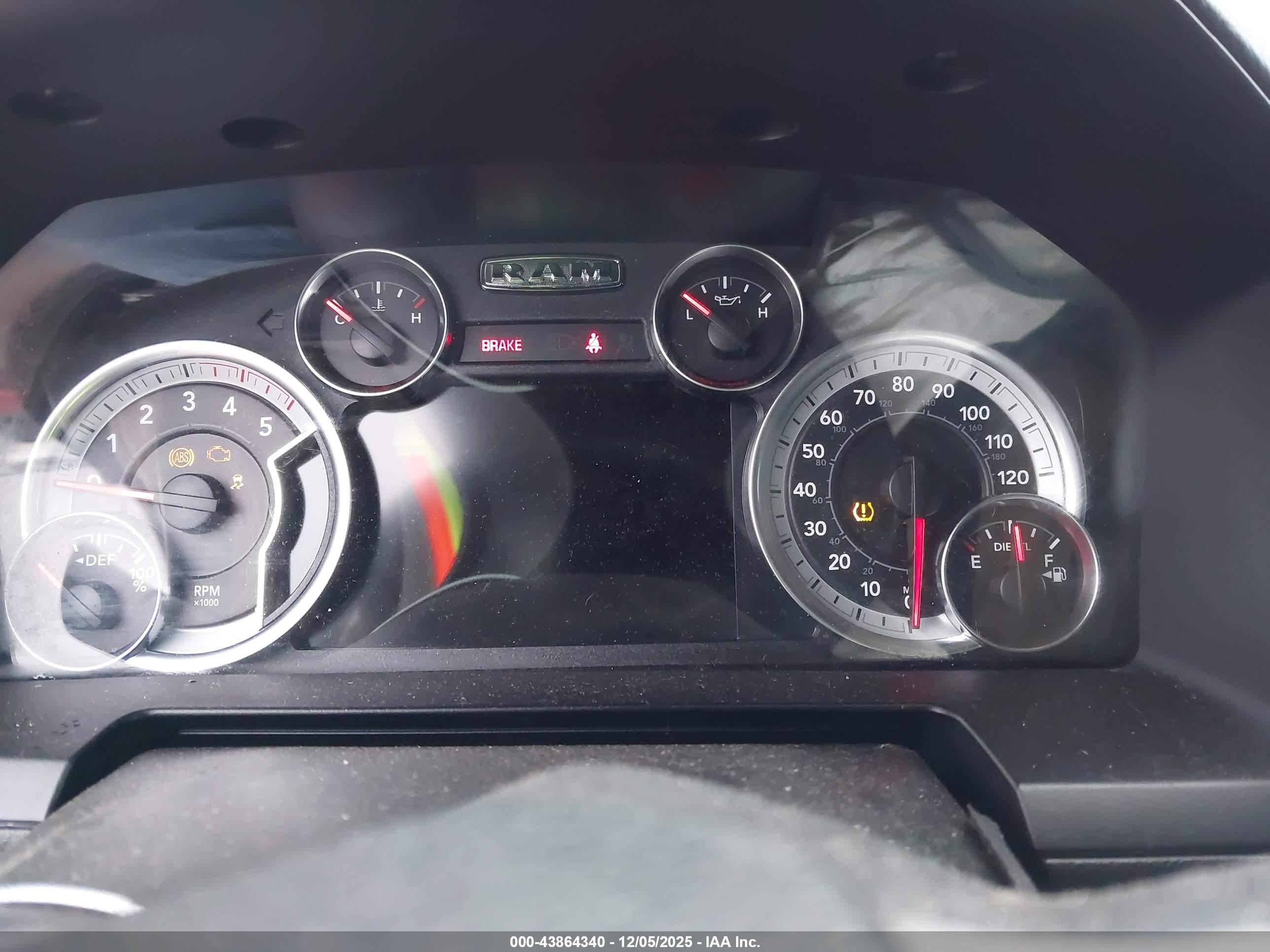 RAM 2500 image 7