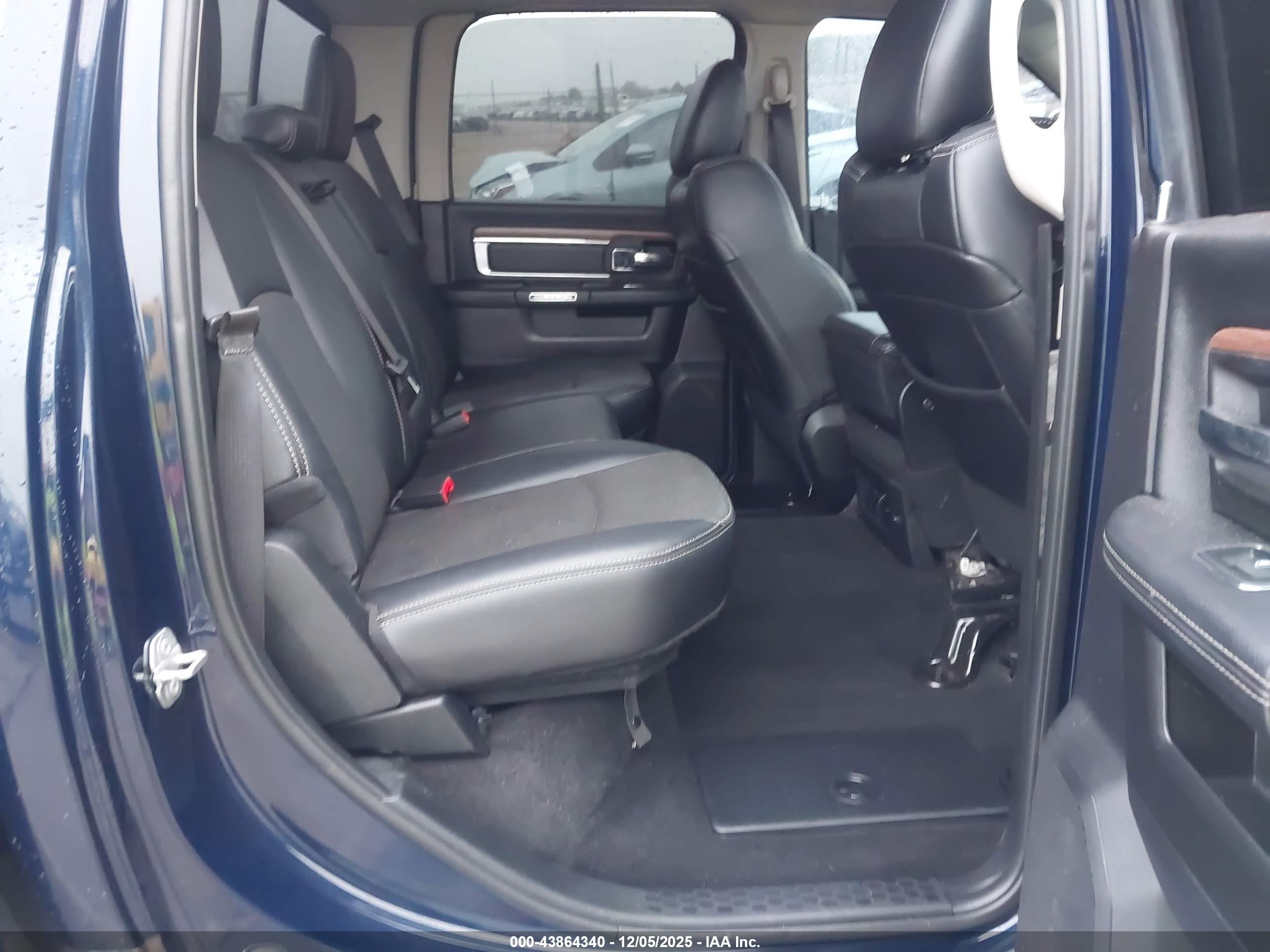 RAM 2500 image 8
