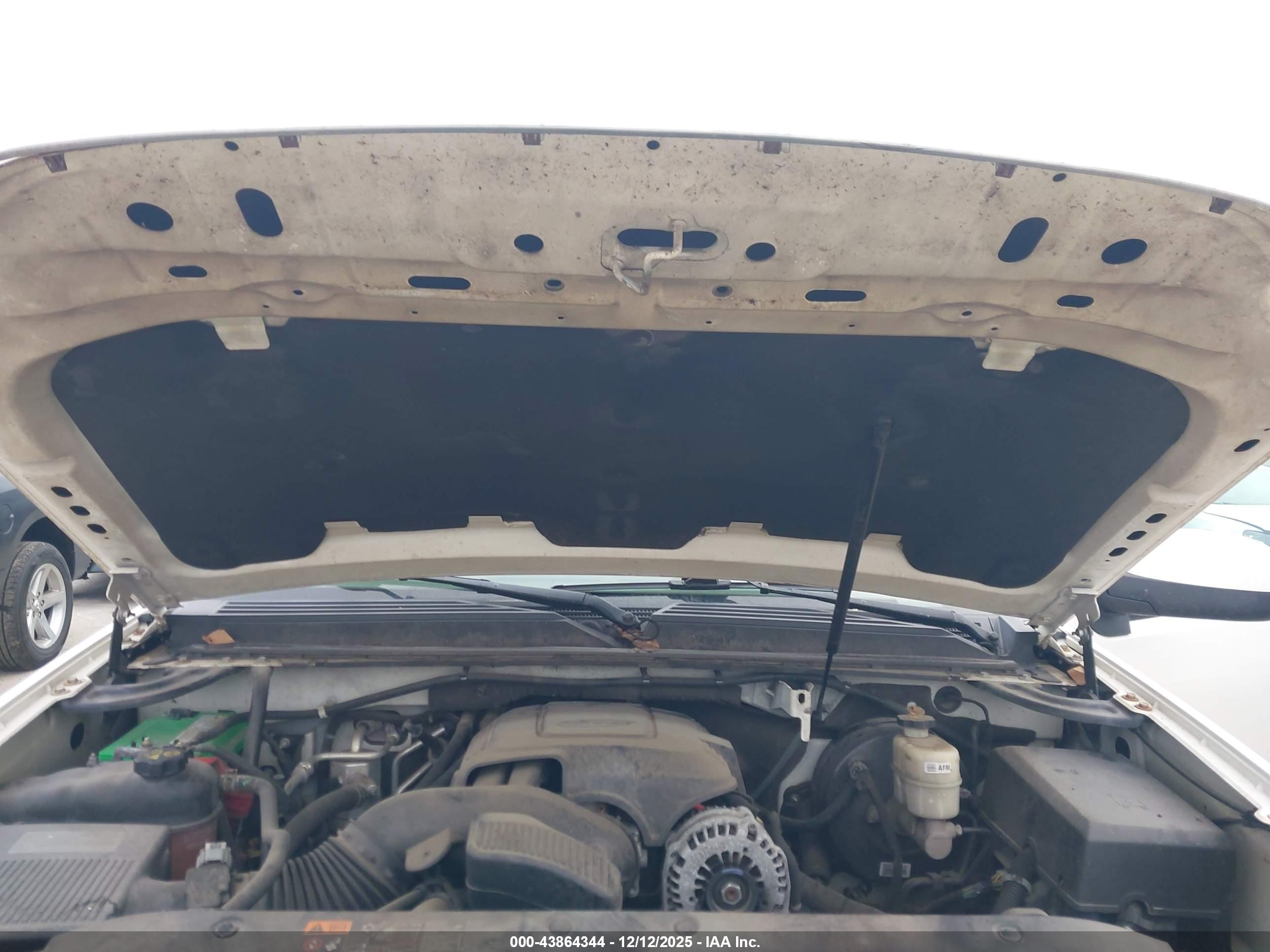 GMC YUKON image 10