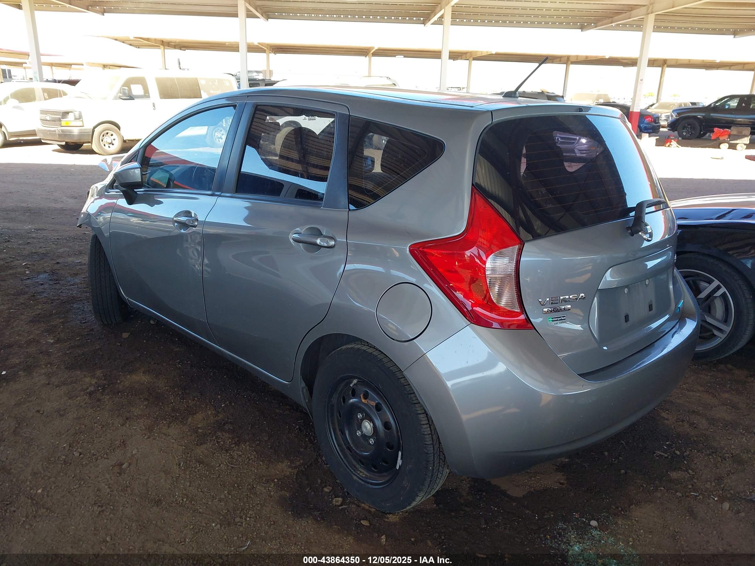 NISSAN VERSA image 3