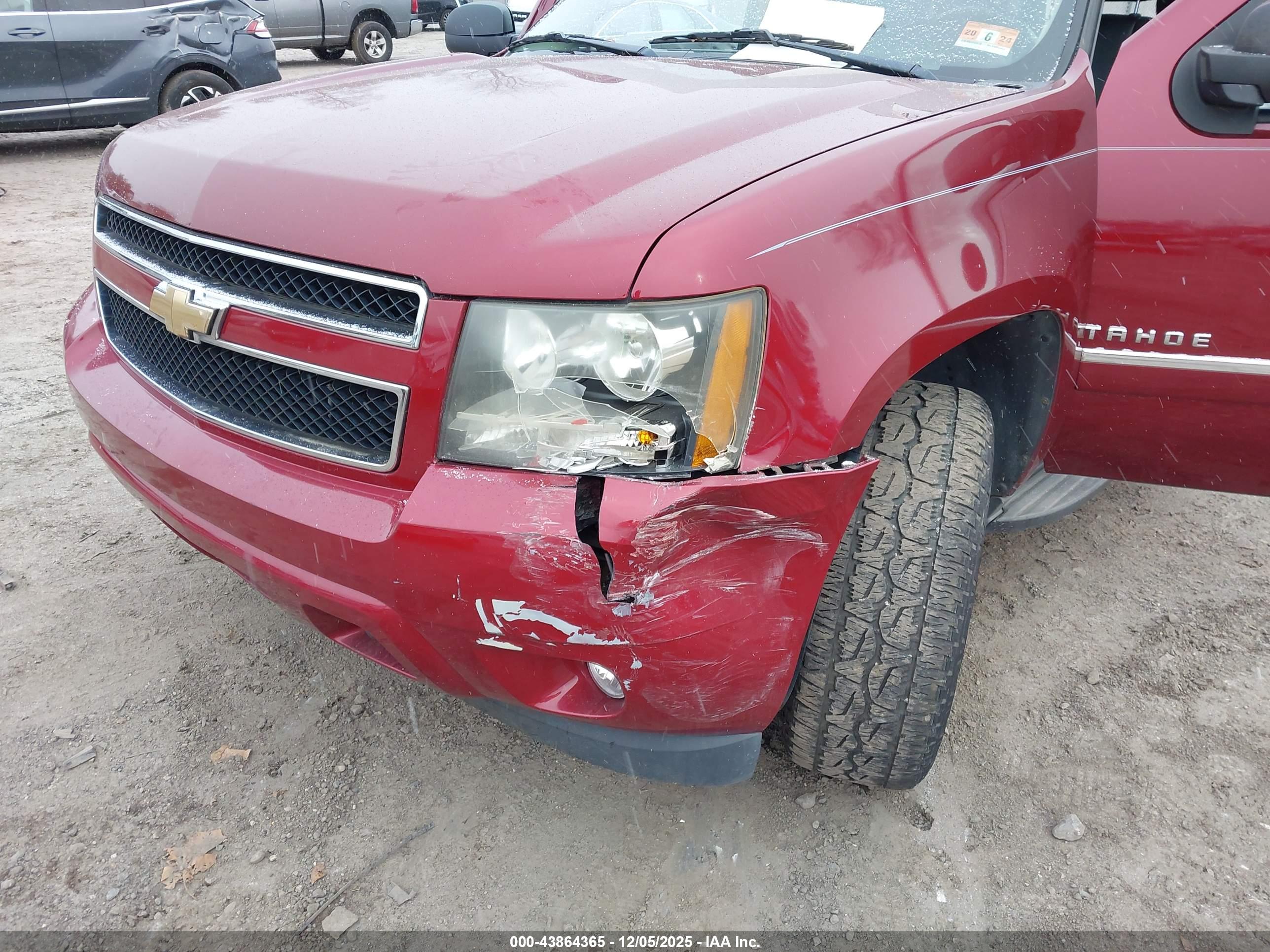 CHEVROLET TAHOE image 6