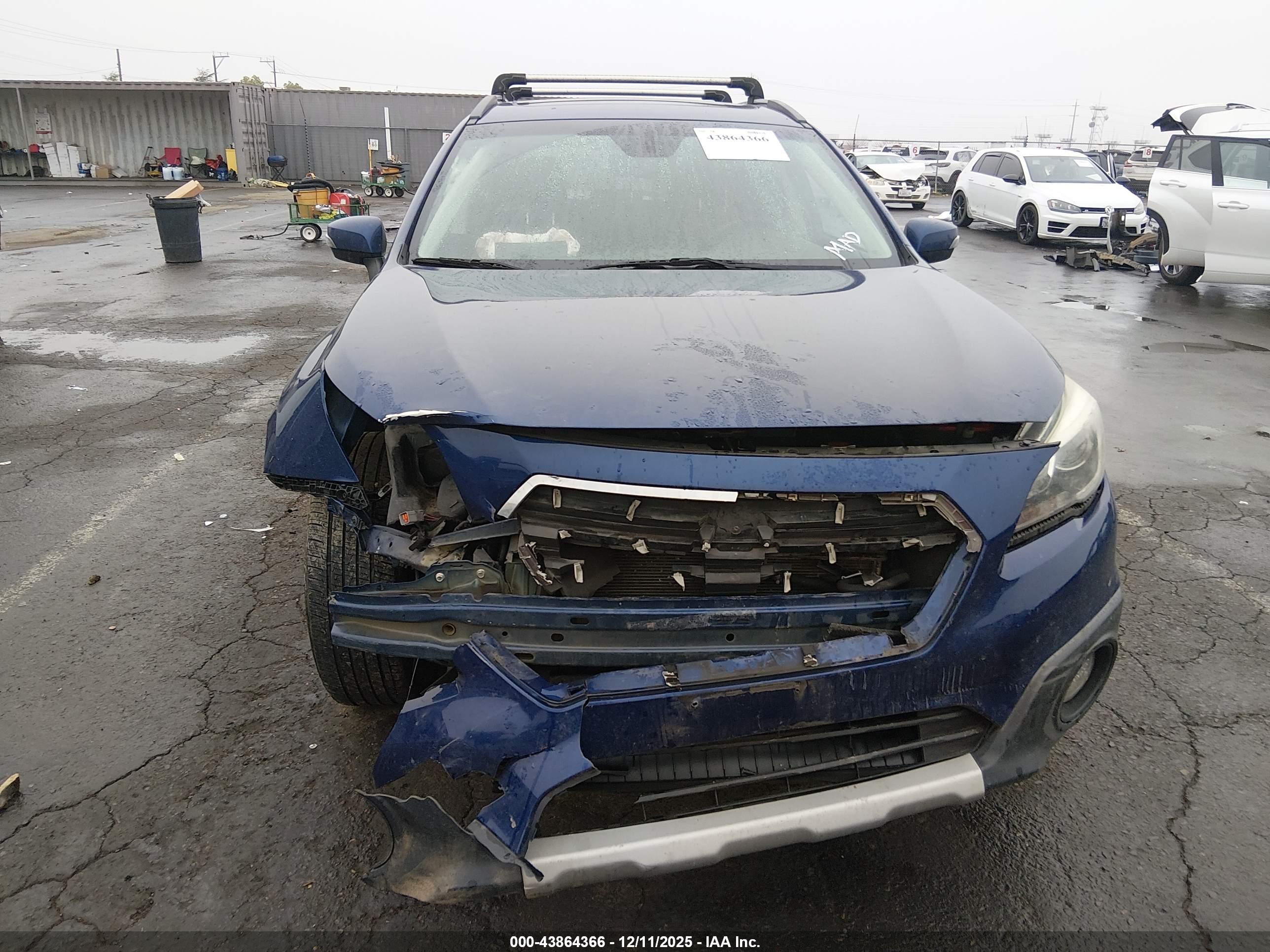 SUBARU OUTBACK image 6
