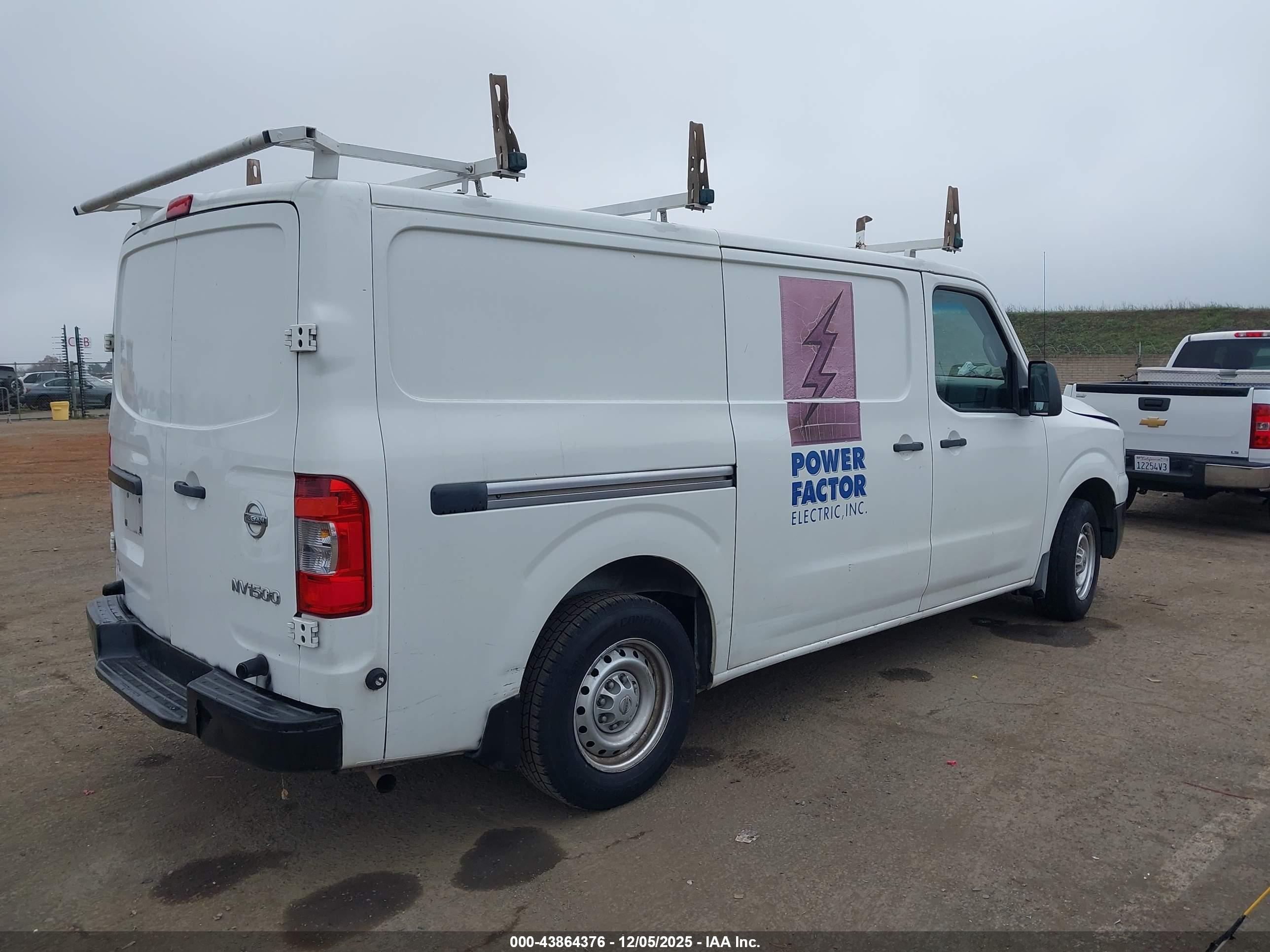 NISSAN NV image 4