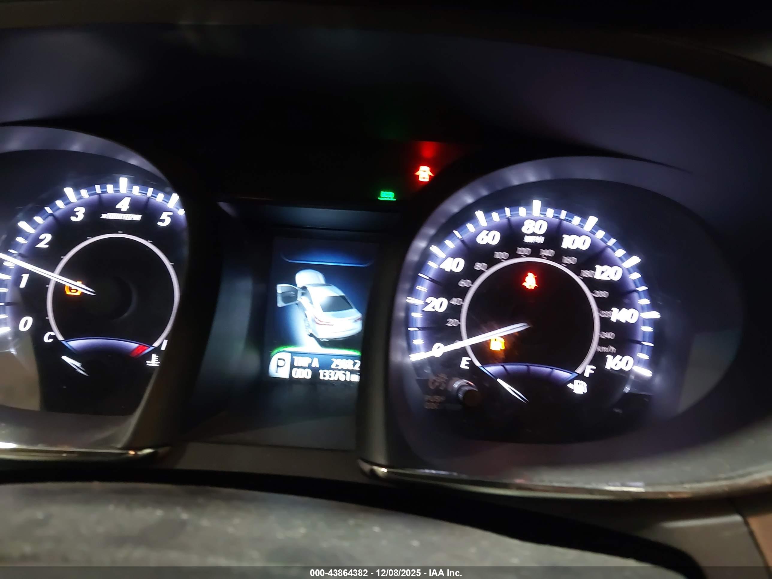 TOYOTA AVALON image 7