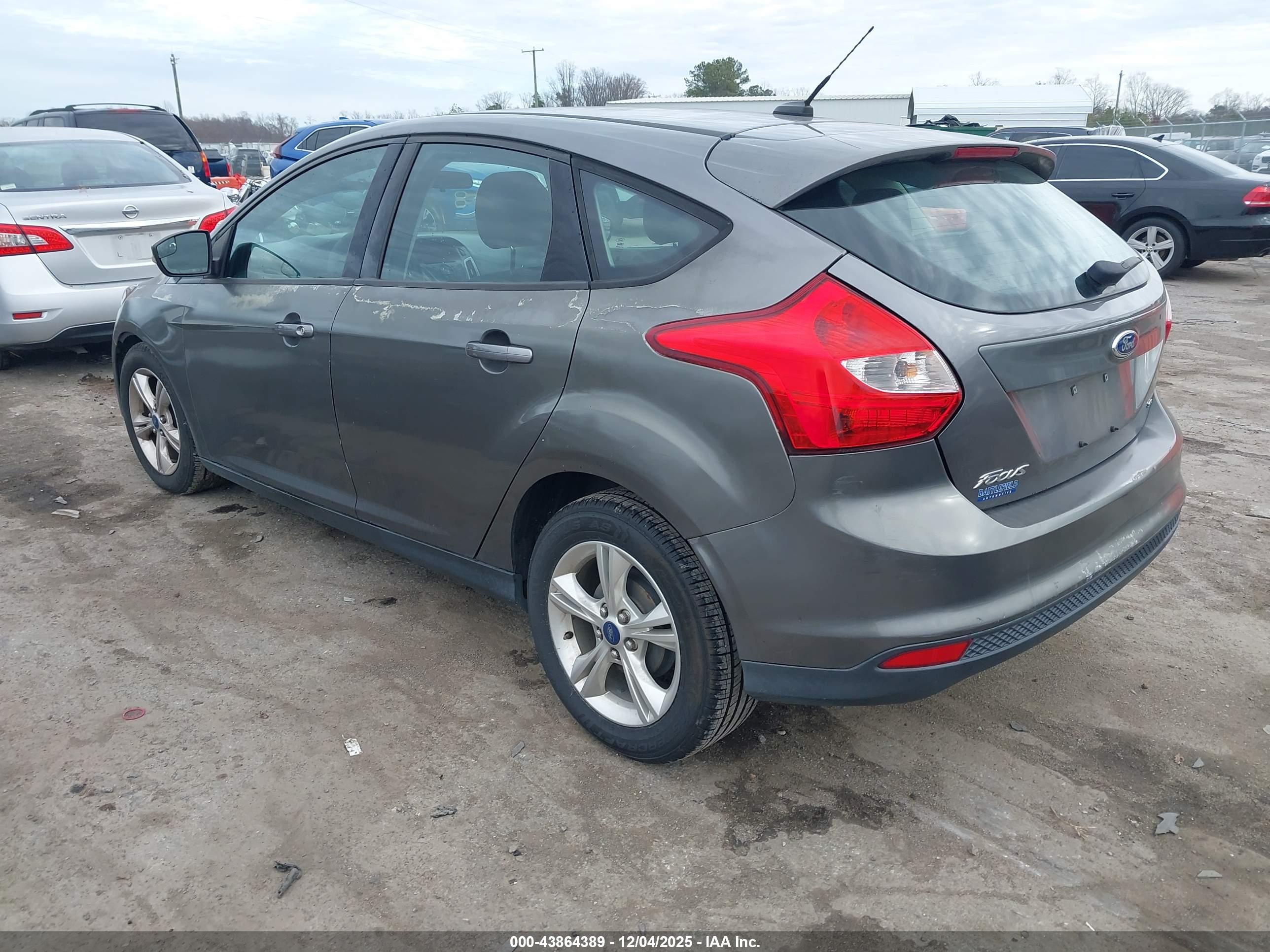 FORD FOCUS image 3