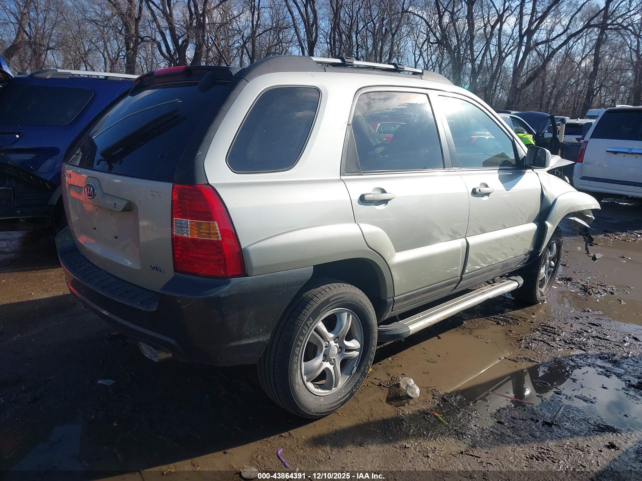 KIA SPORTAGE image 4