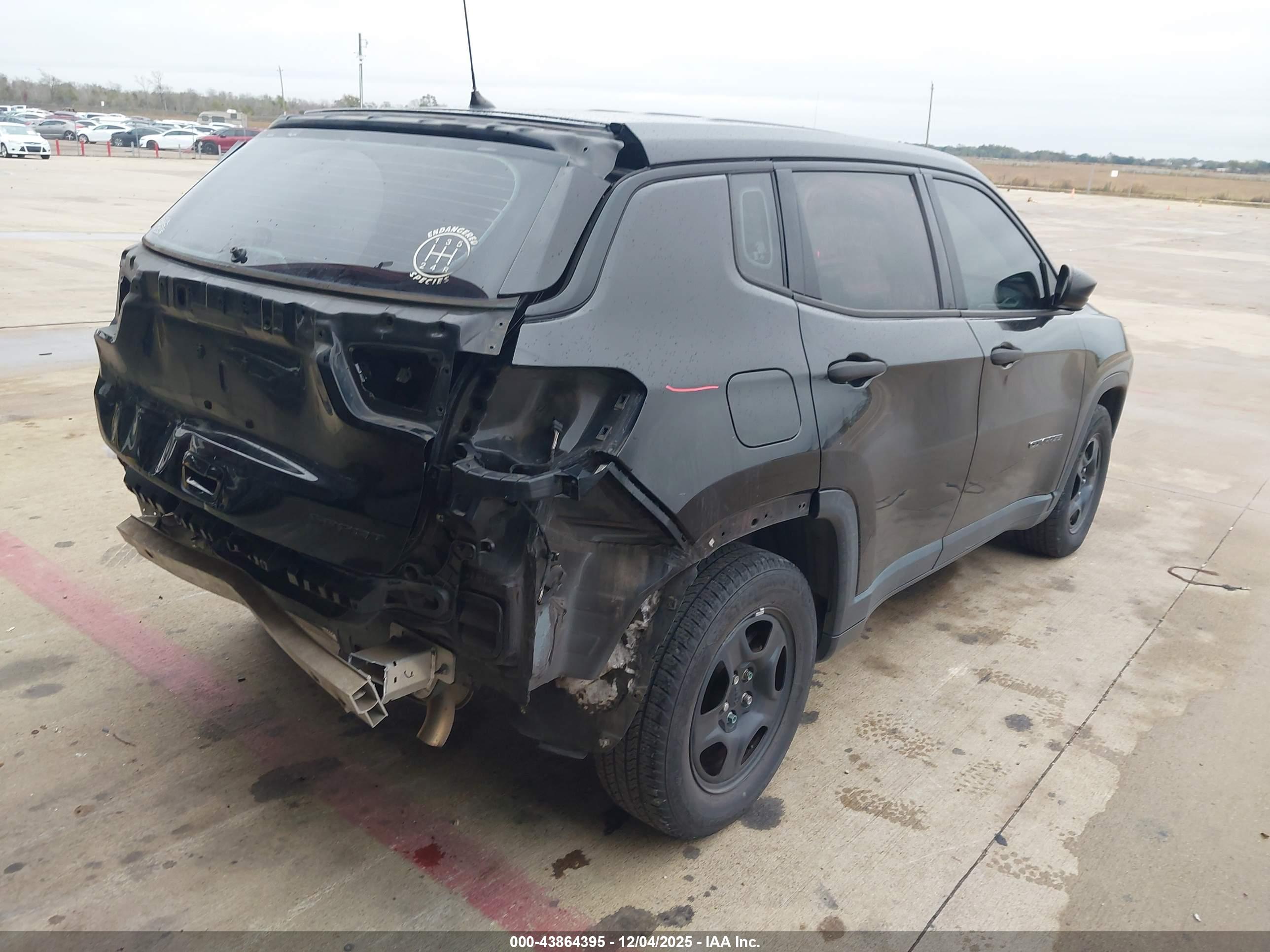 JEEP COMPASS image 4