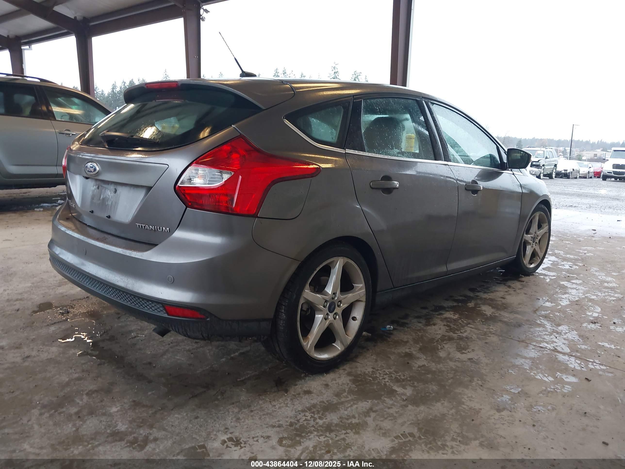 FORD FOCUS image 4