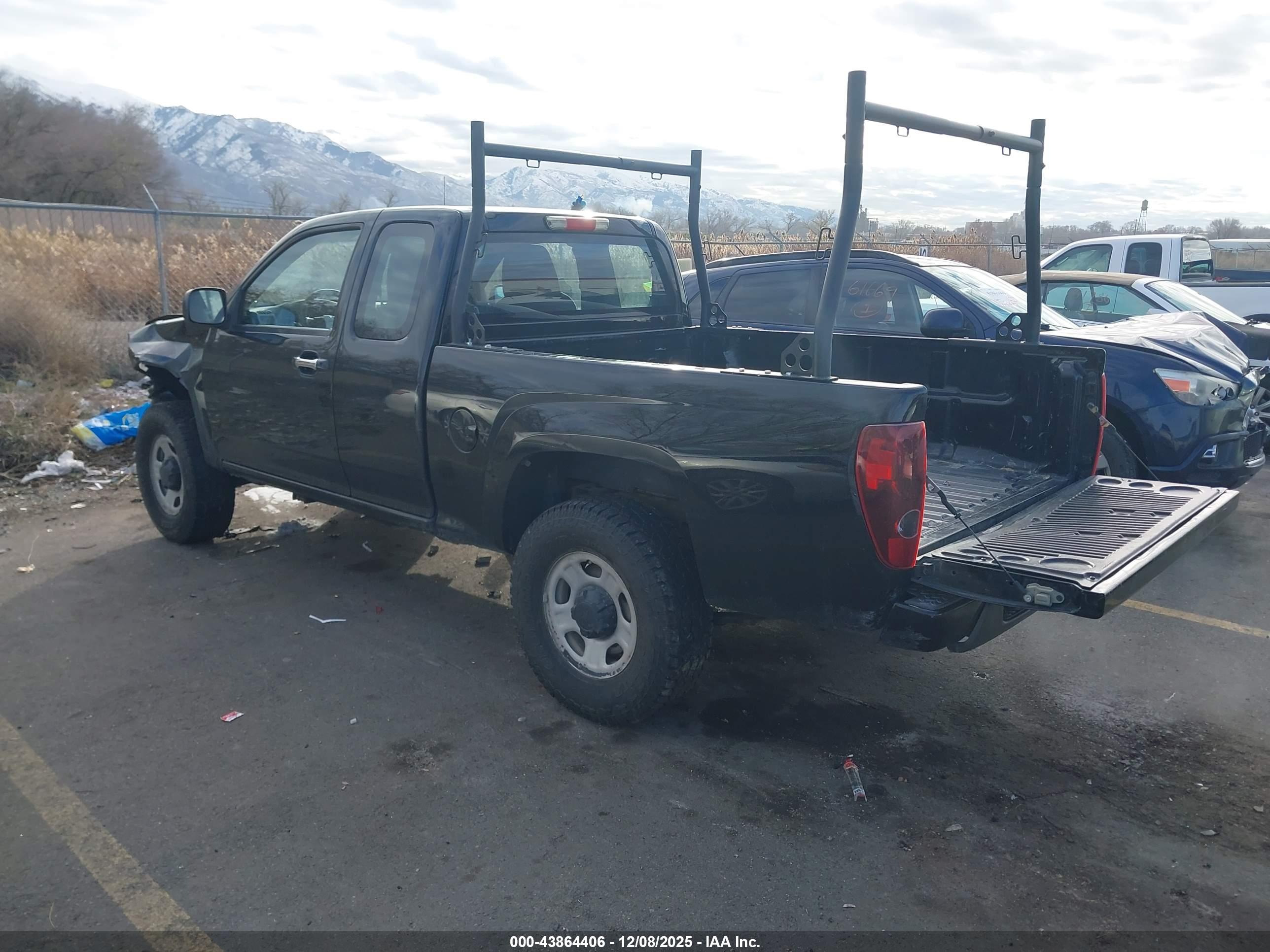 CHEVROLET COLORADO image 3