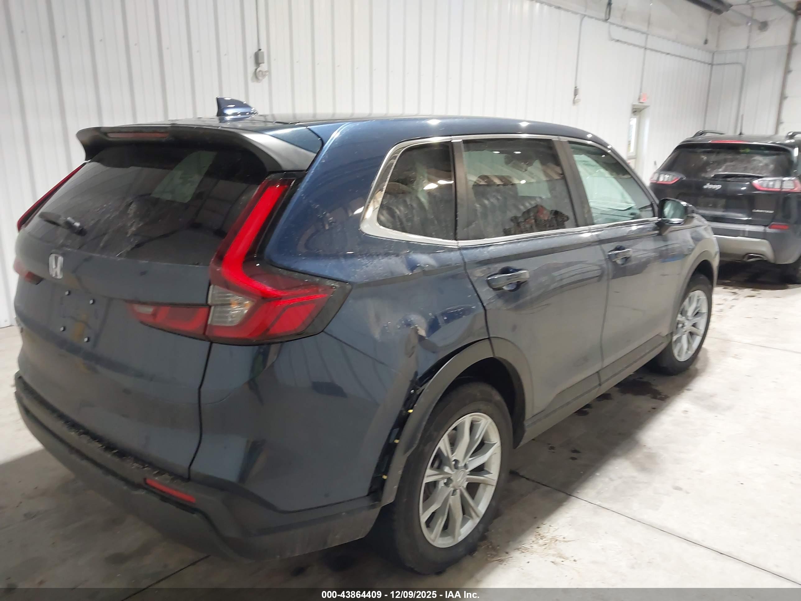 HONDA CR-V image 4
