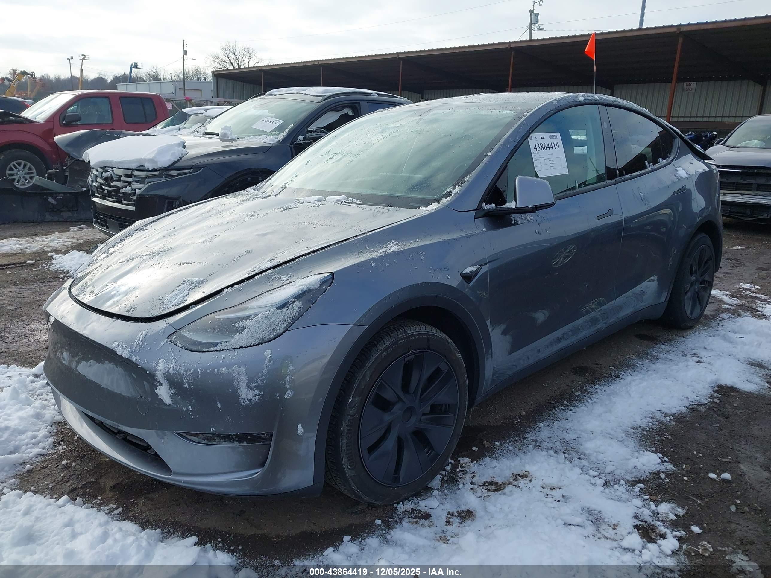 TESLA MODEL image 2