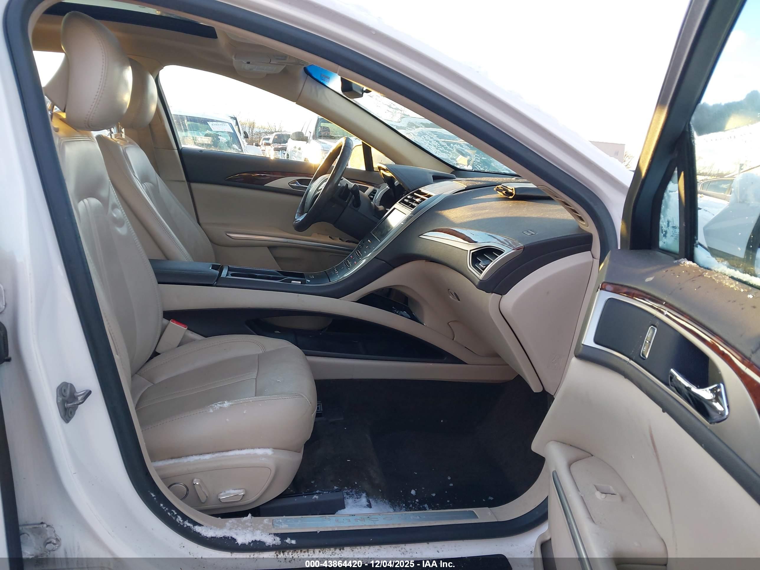 LINCOLN MKZ image 5