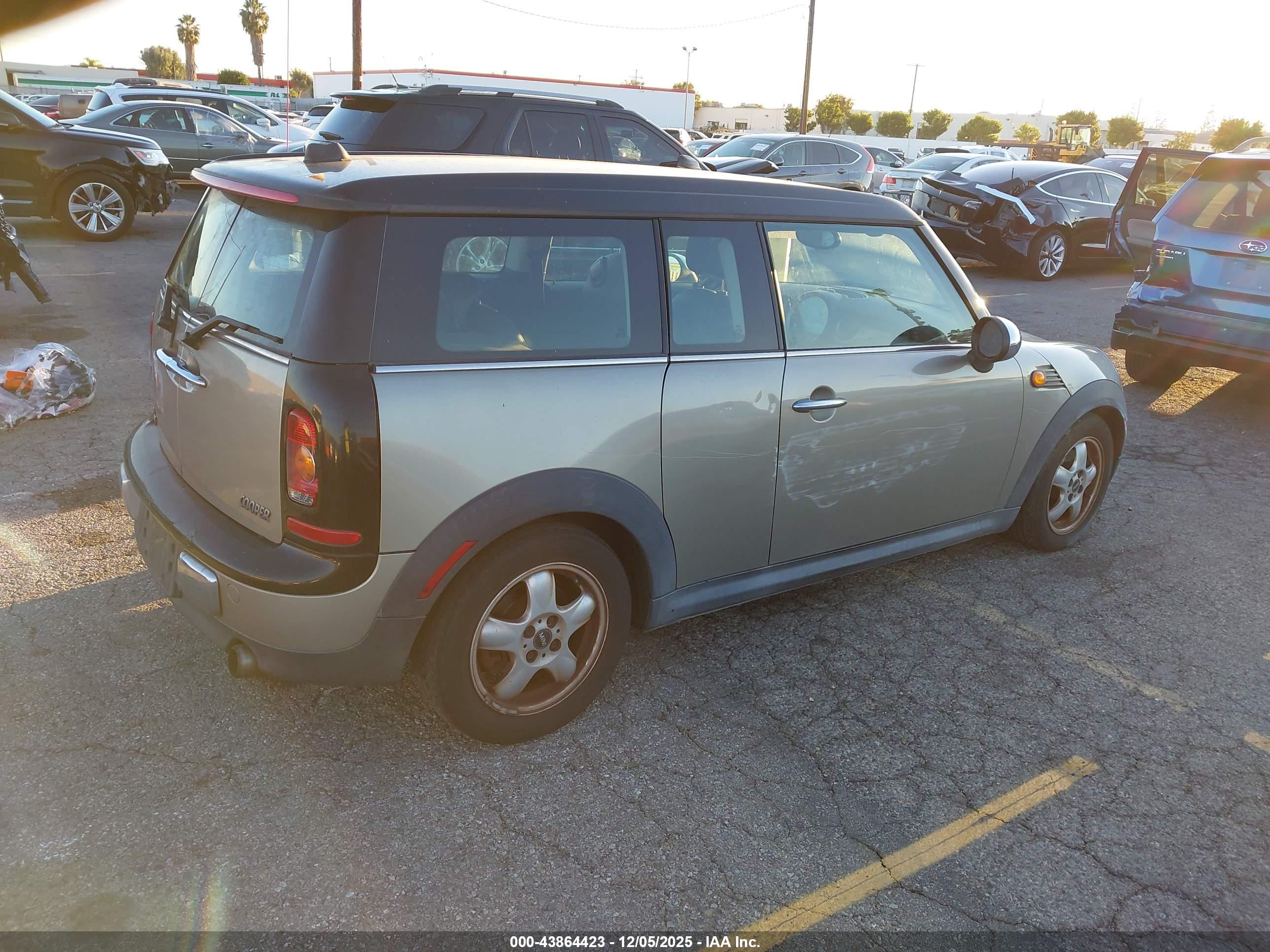 MINI COOPER image 4
