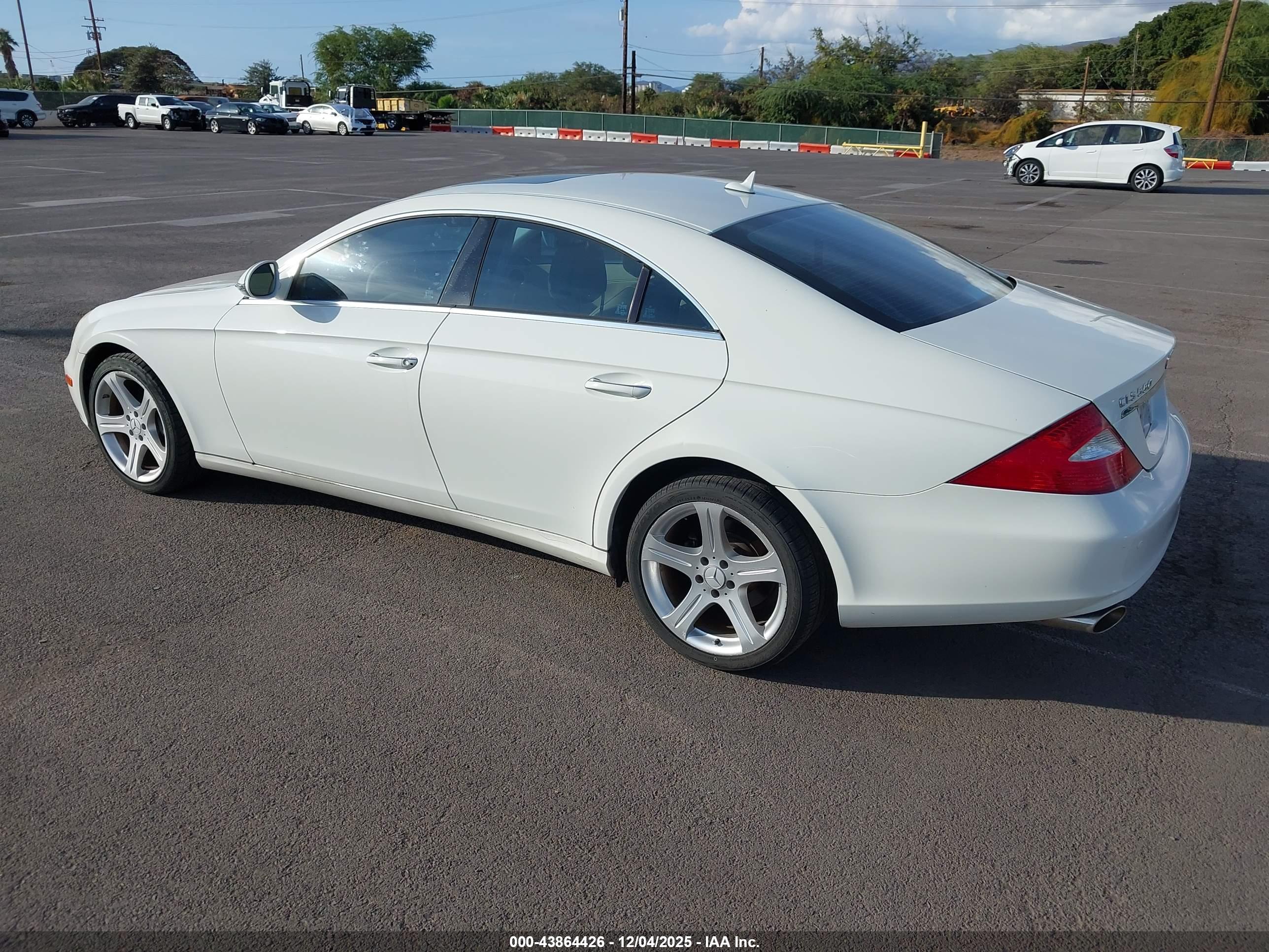 MERCEDES-BENZ CLS image 3
