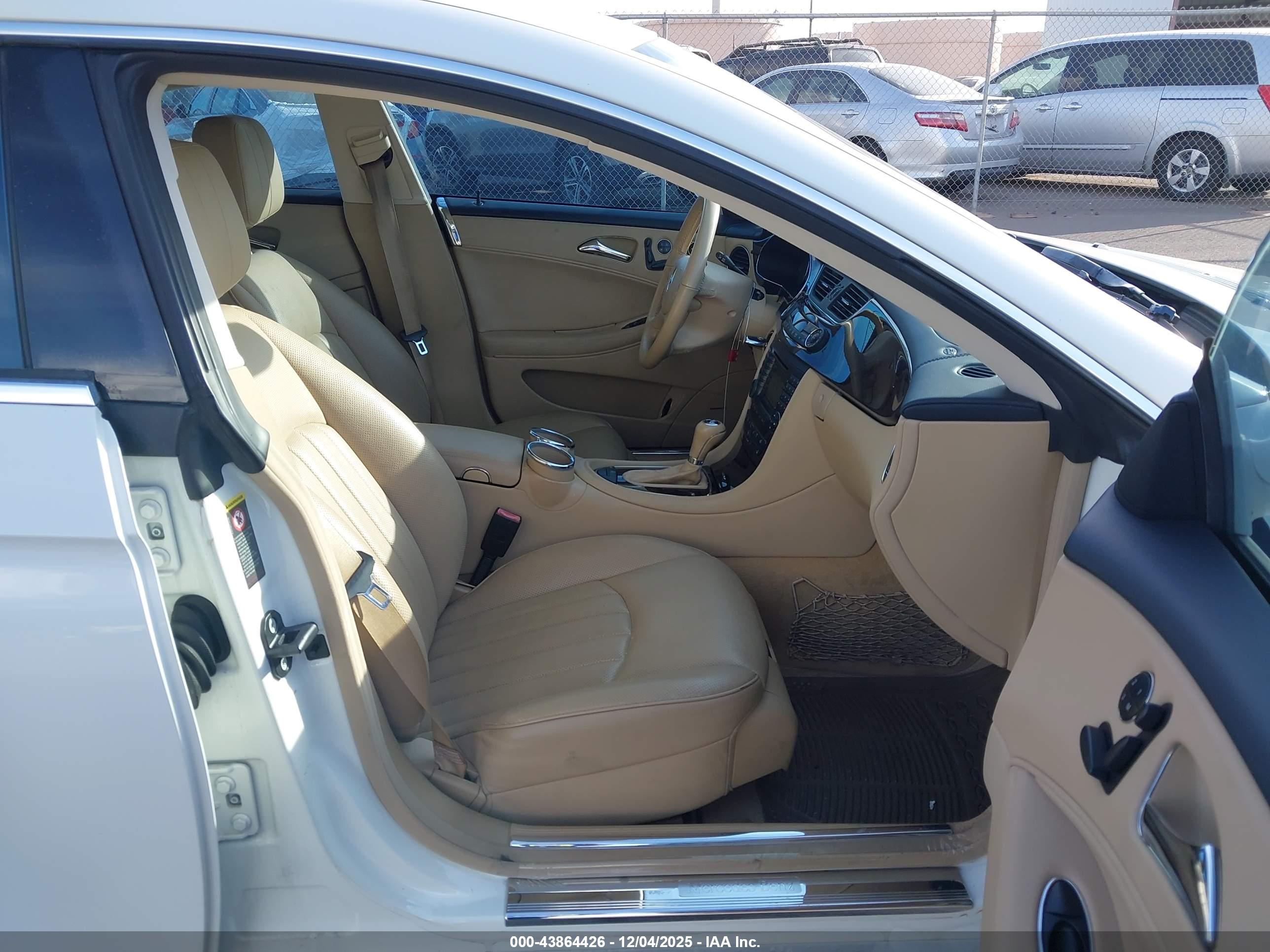 MERCEDES-BENZ CLS image 5