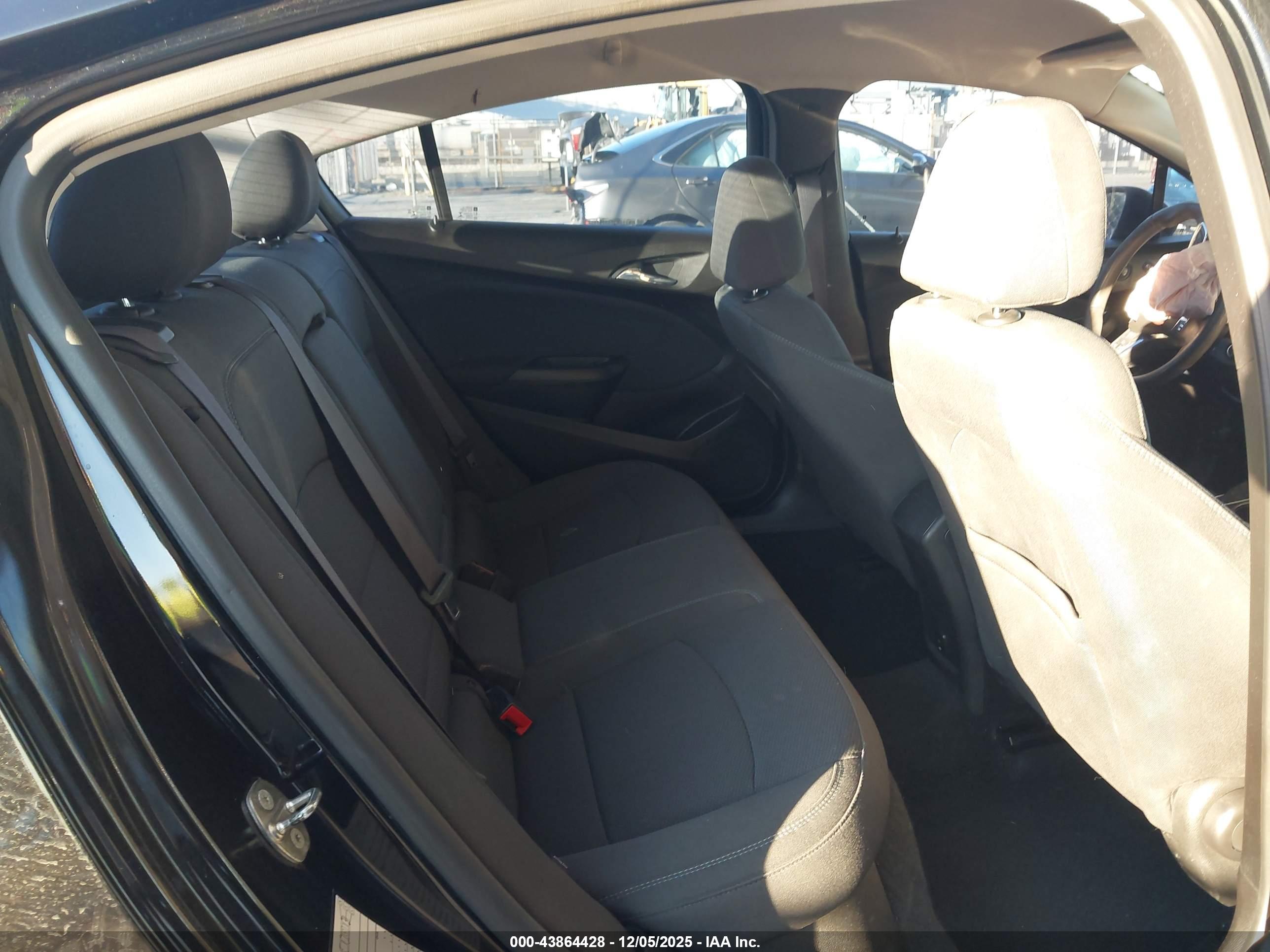 CHEVROLET CRUZE image 8
