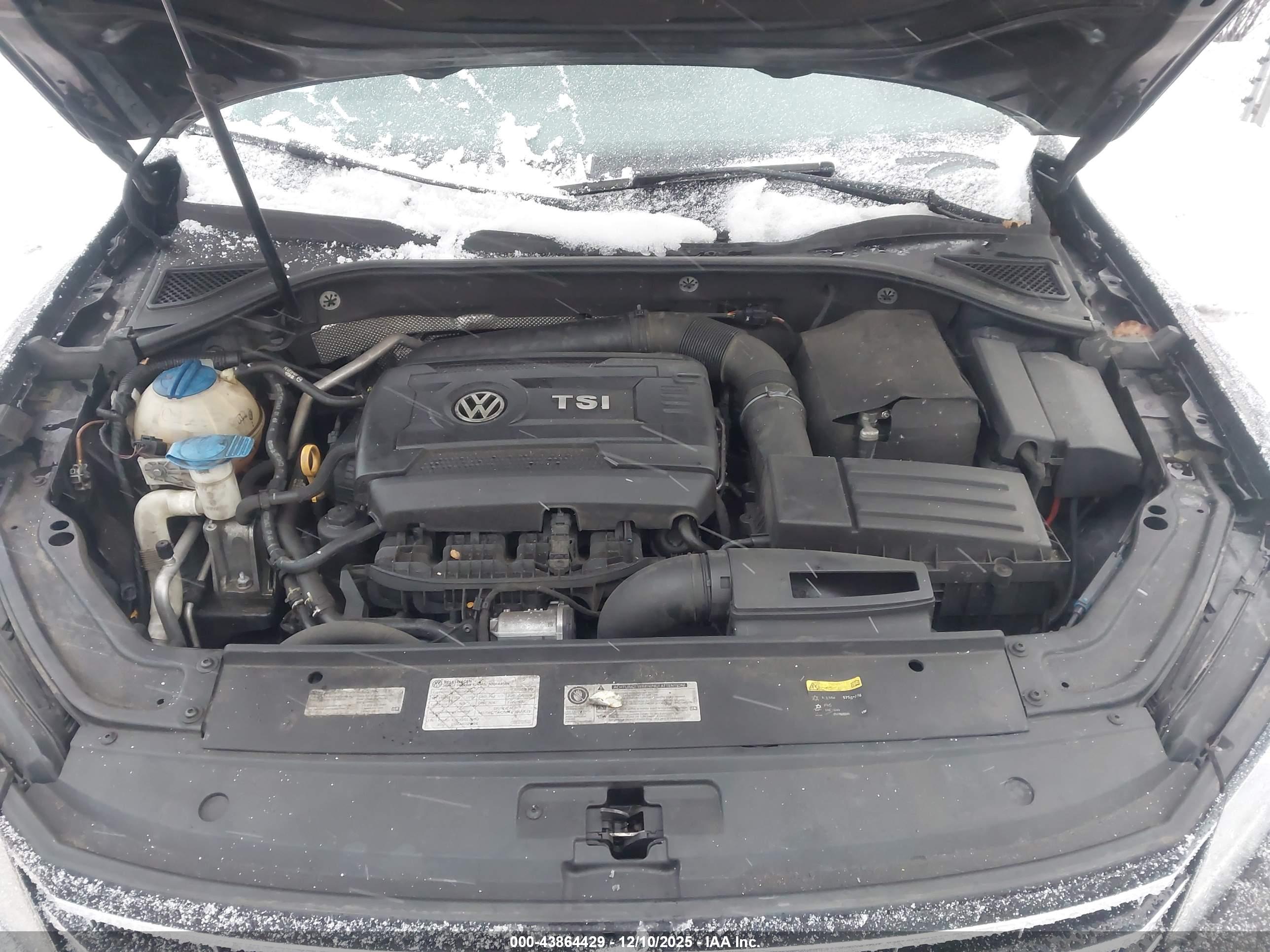VOLKSWAGEN PASSAT image 10