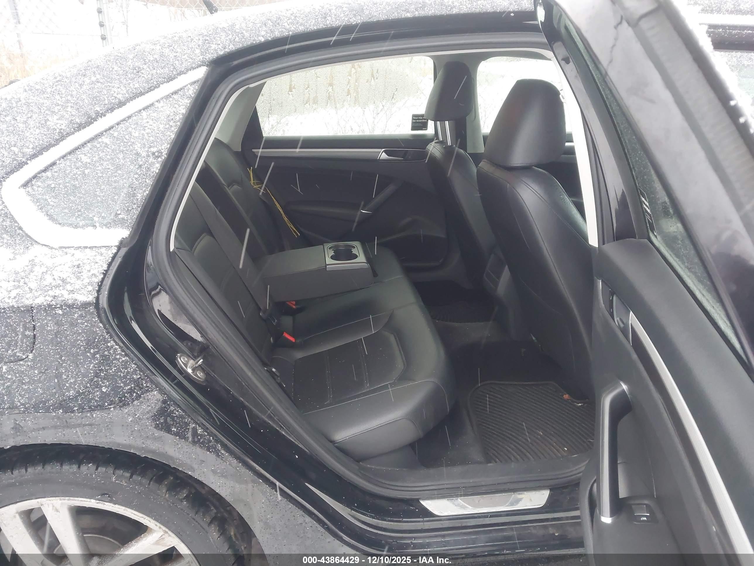 VOLKSWAGEN PASSAT image 8