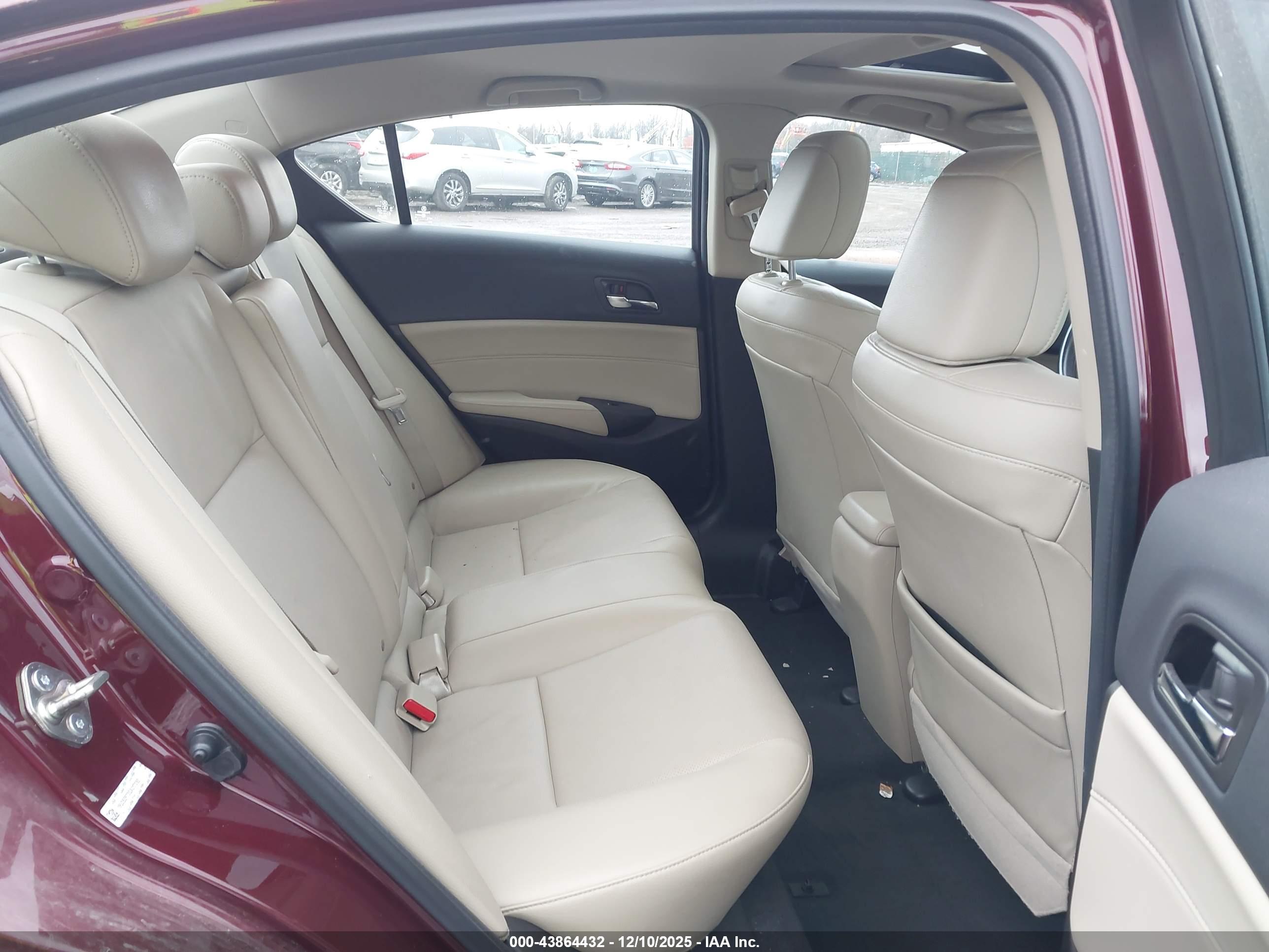 ACURA ILX image 8