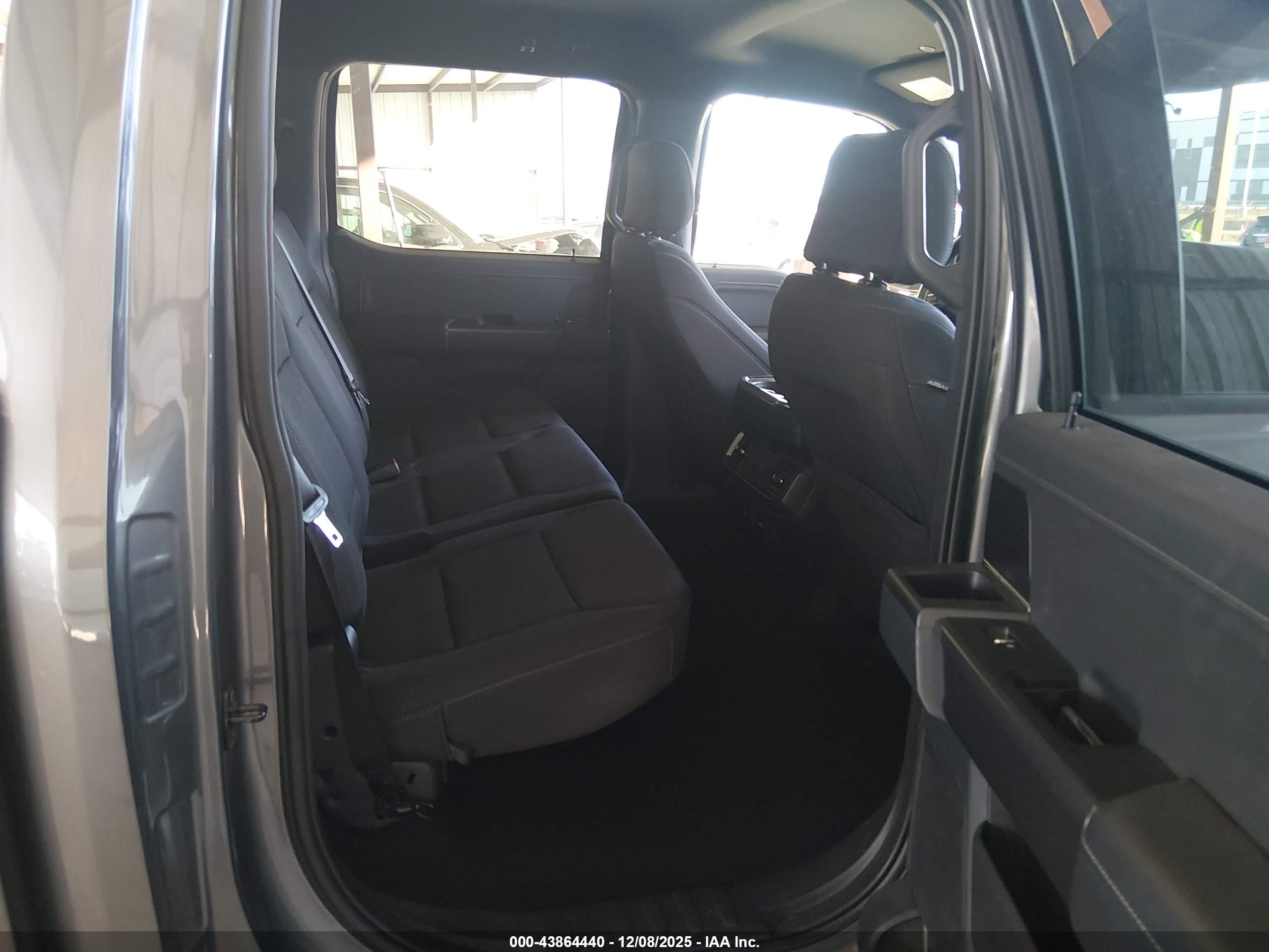 FORD F-150 image 8