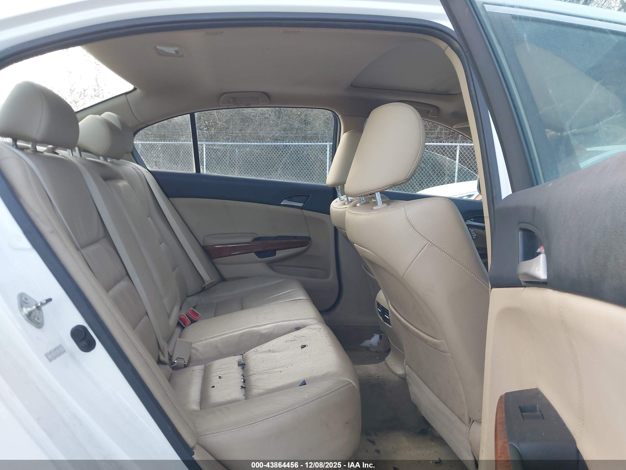 HONDA ACCORD image 8
