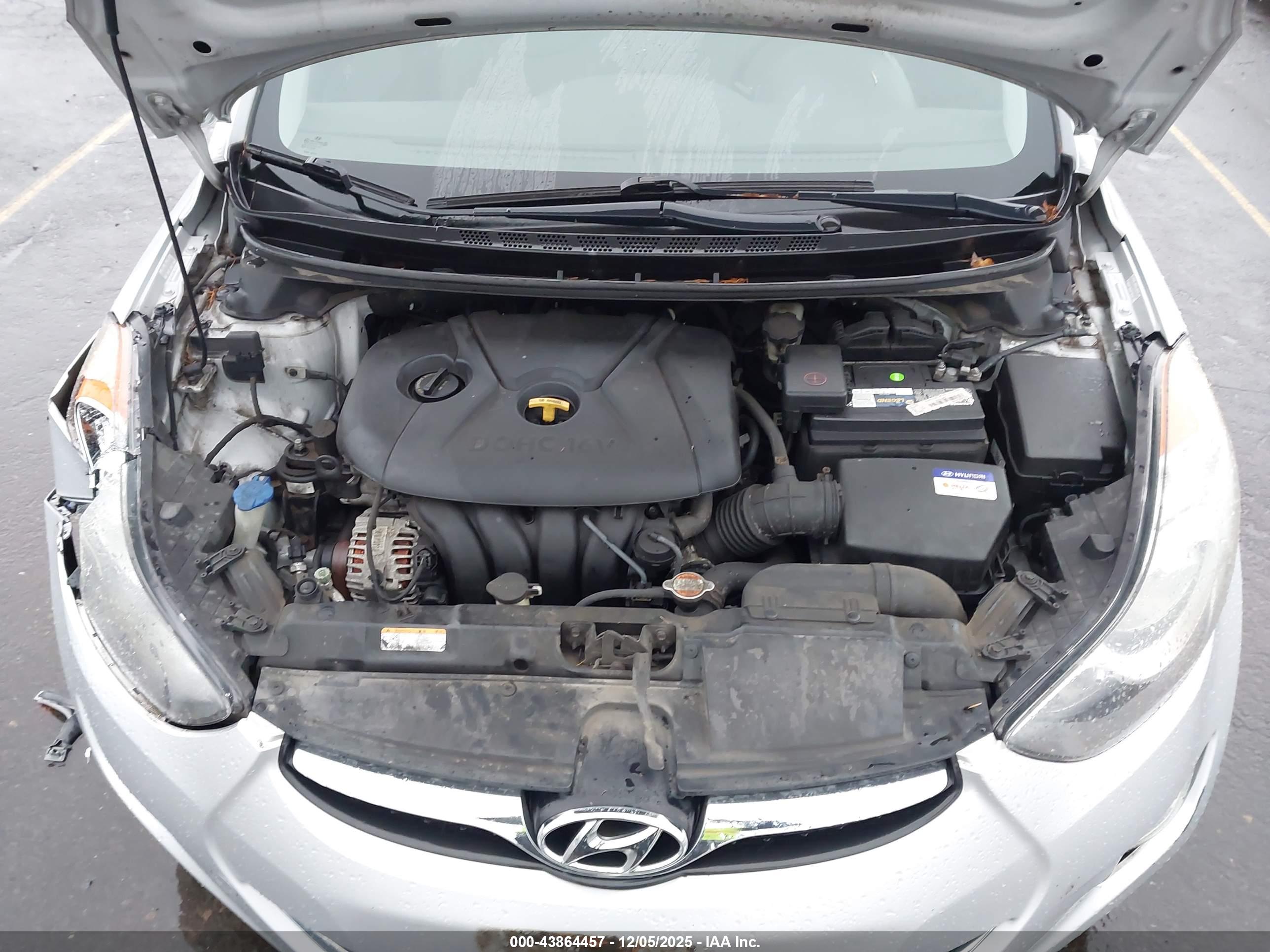 HYUNDAI ELANTRA image 10