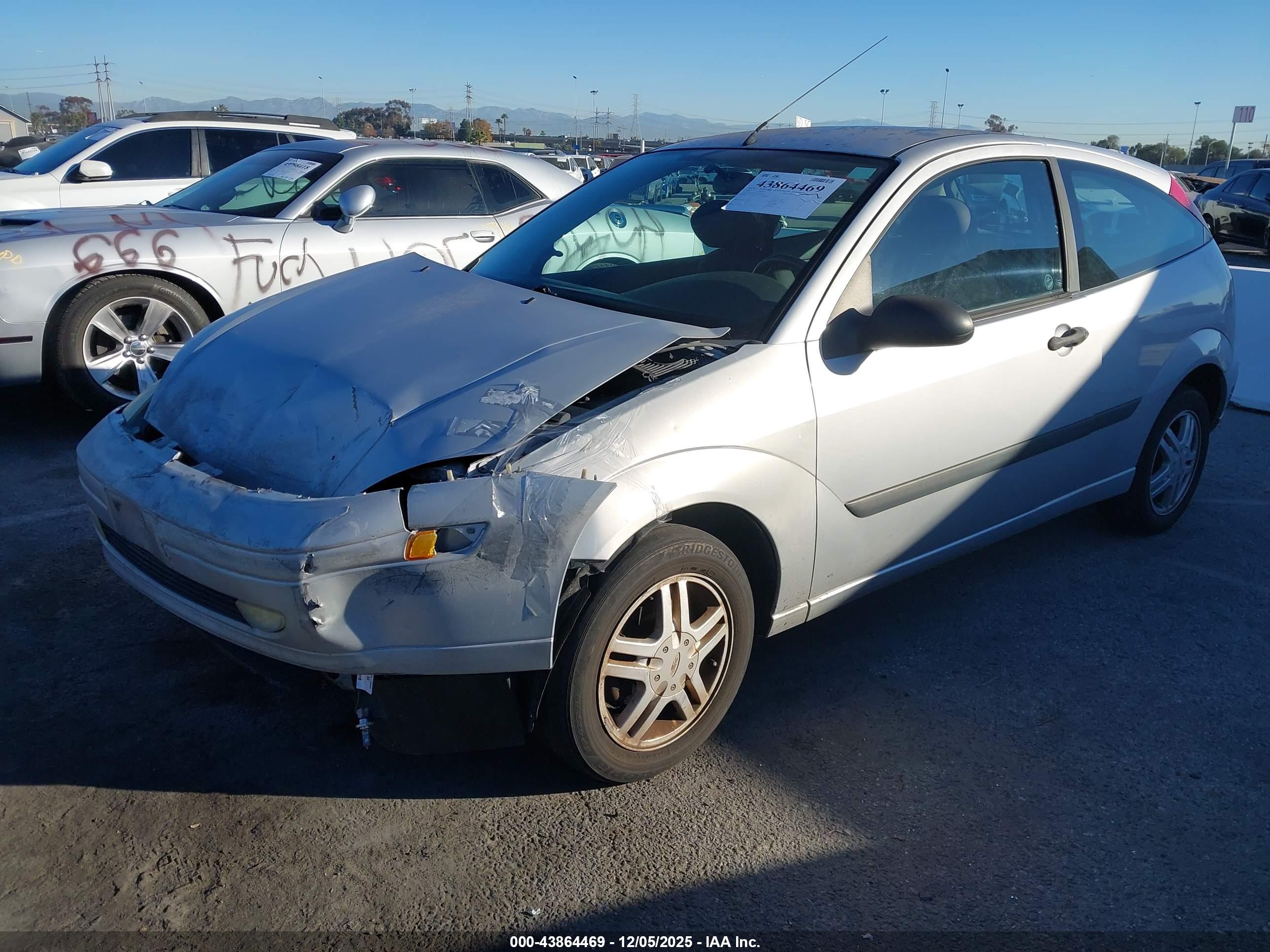 FORD FOCUS image 2