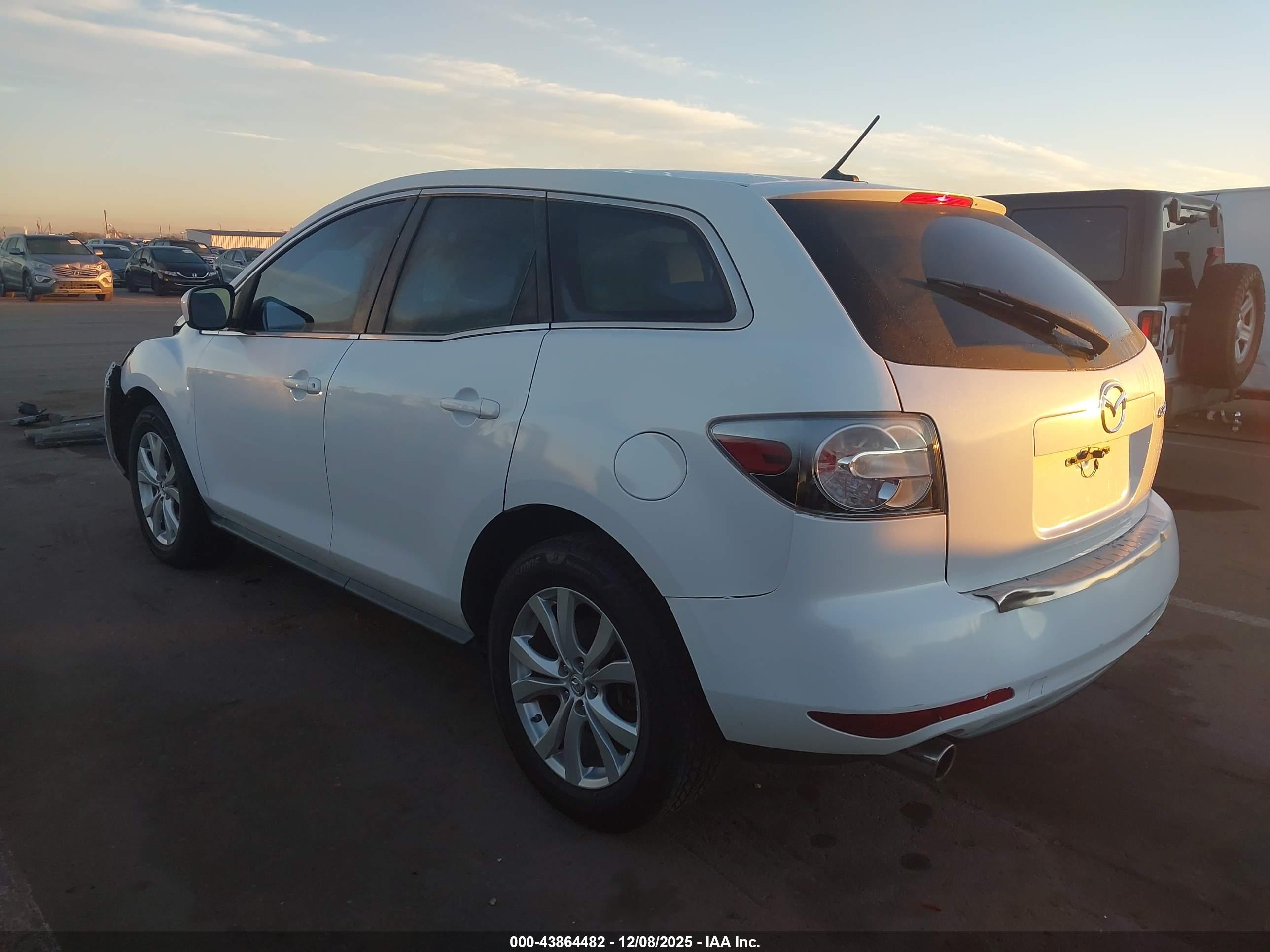 MAZDA CX-7 image 3