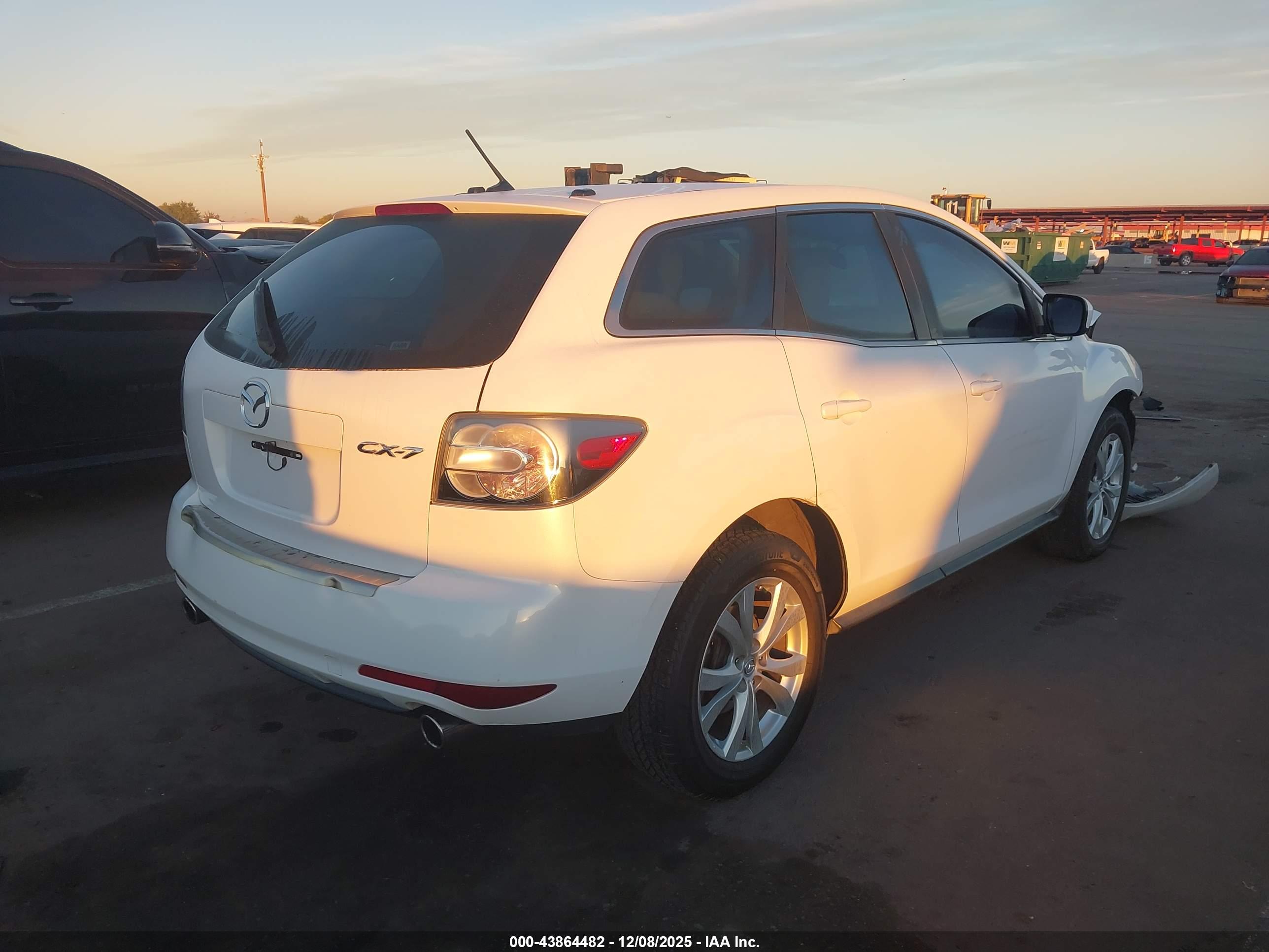 MAZDA CX-7 image 4