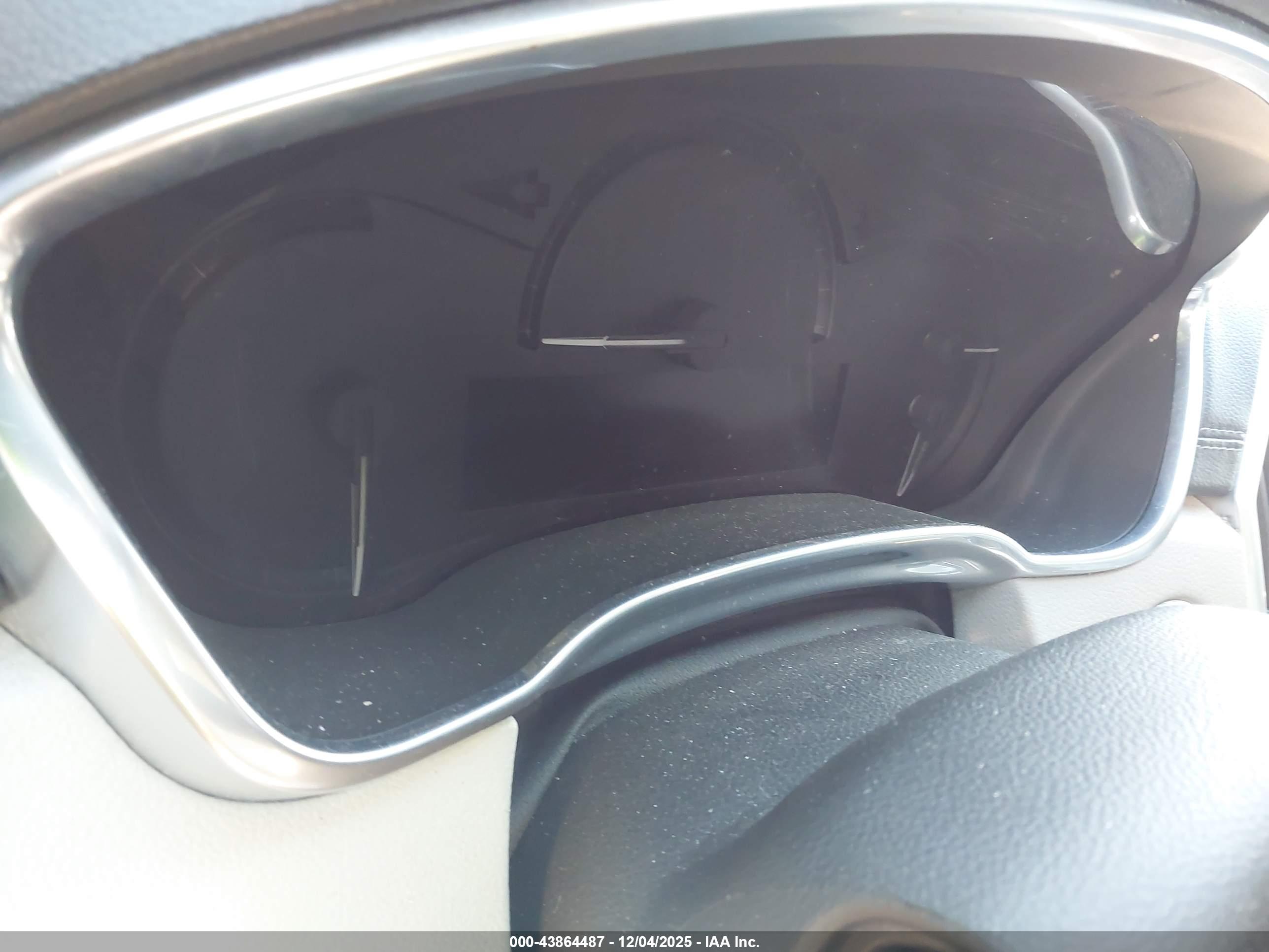 CADILLAC SRX image 7