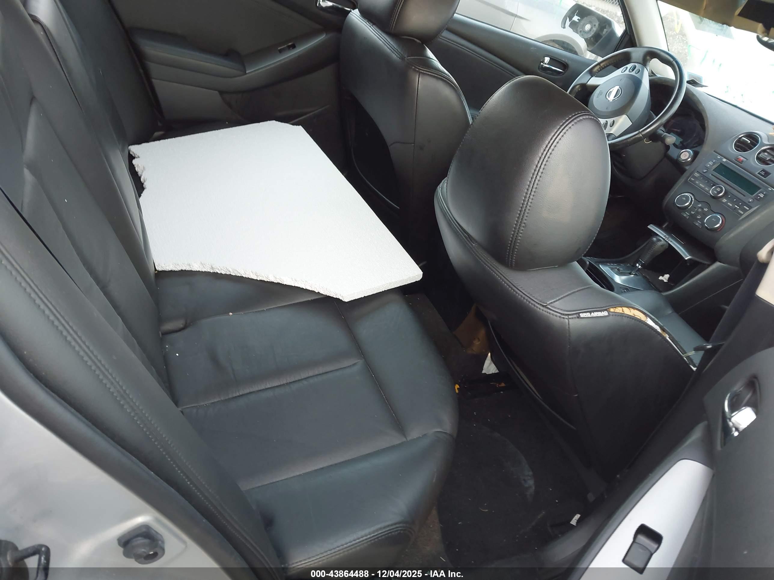 NISSAN ALTIMA image 8