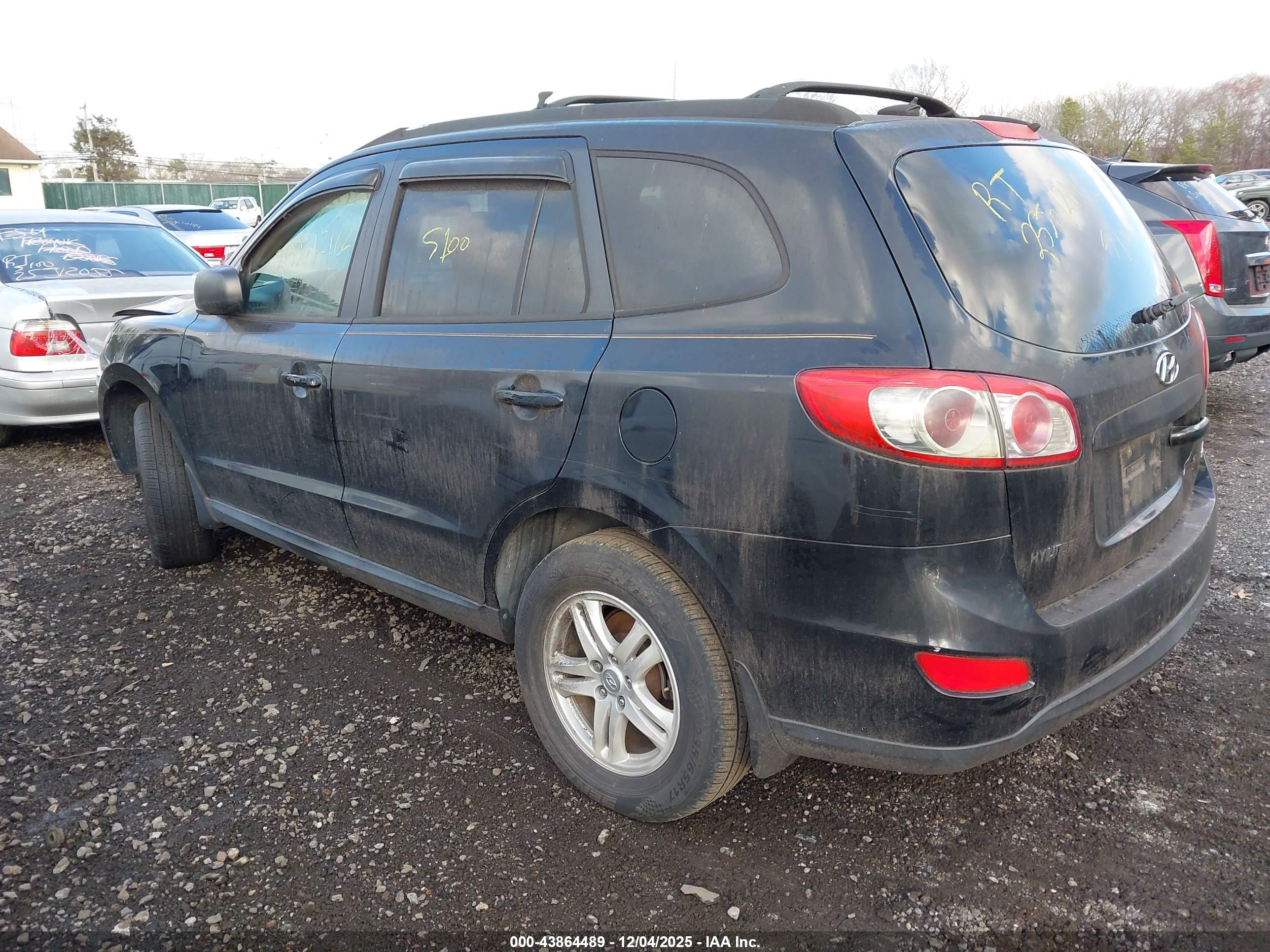 HYUNDAI SANTA image 3