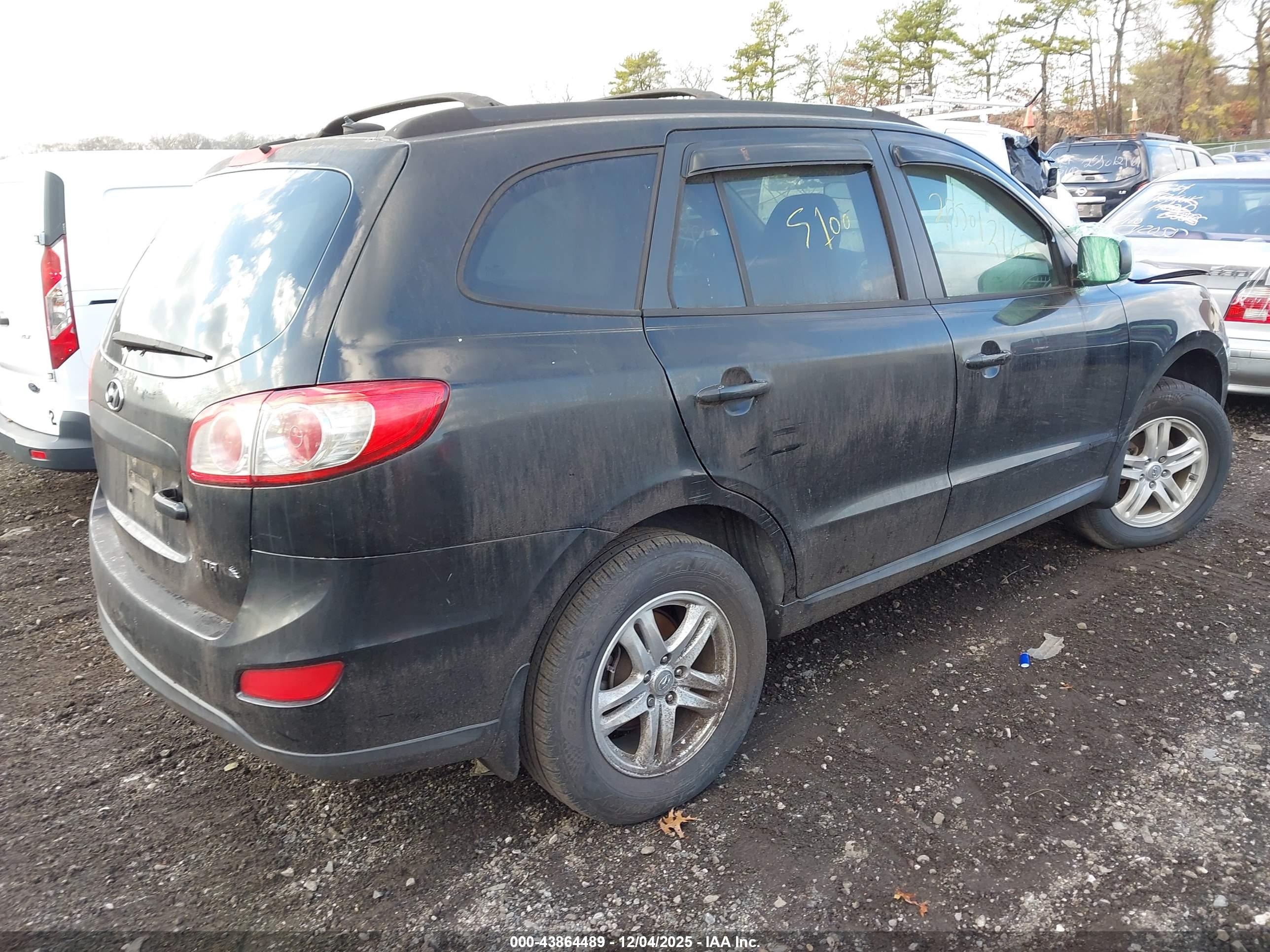 HYUNDAI SANTA image 4