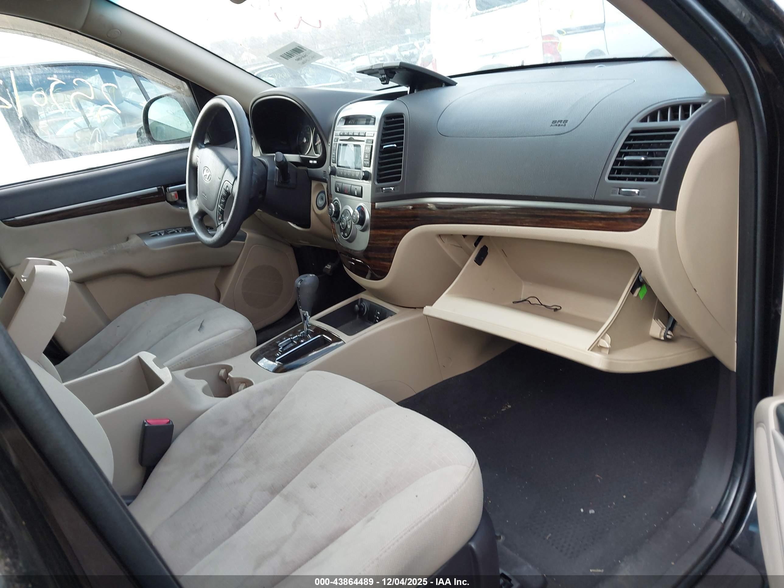 HYUNDAI SANTA image 5