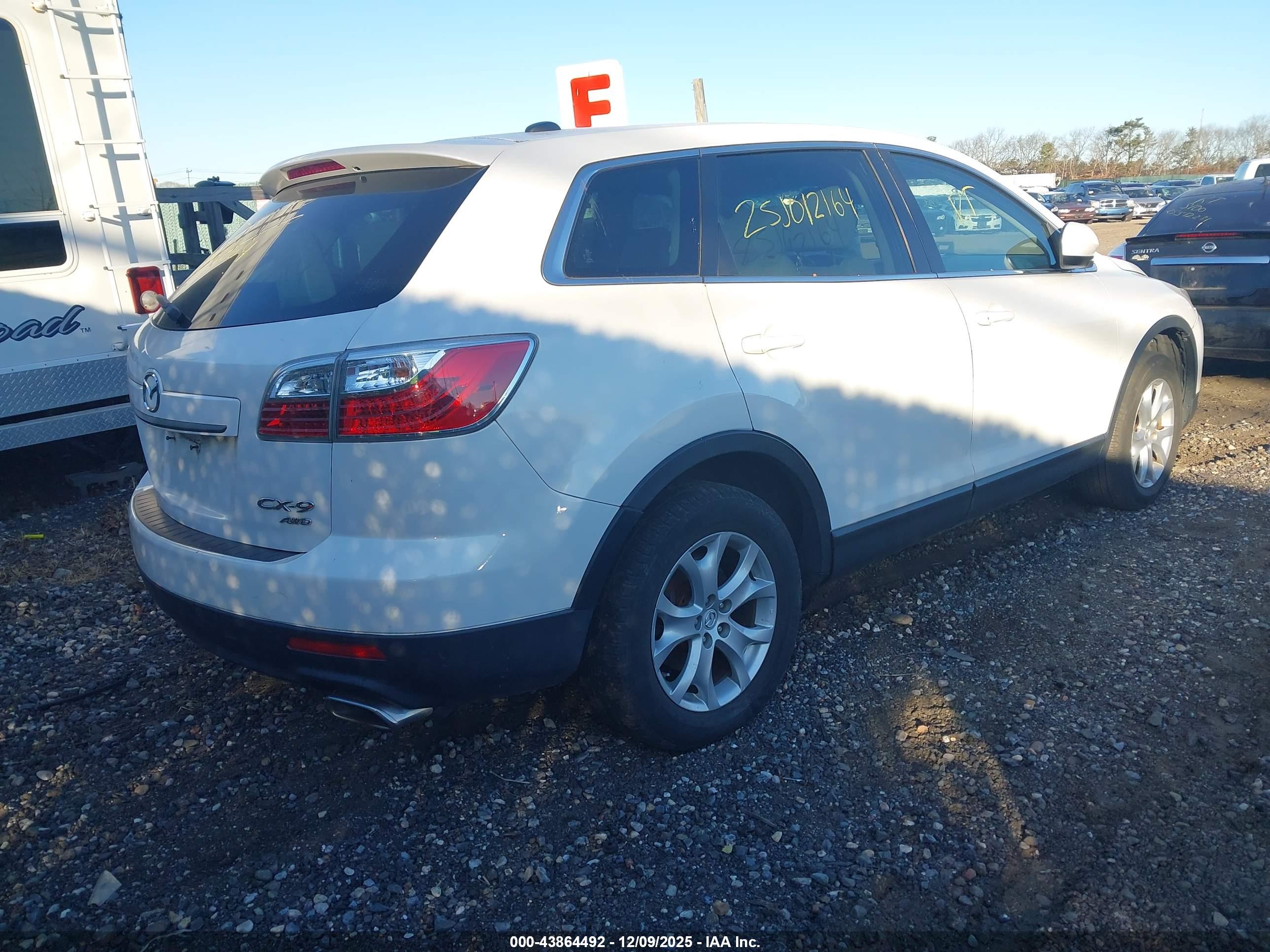 MAZDA CX-9 image 4