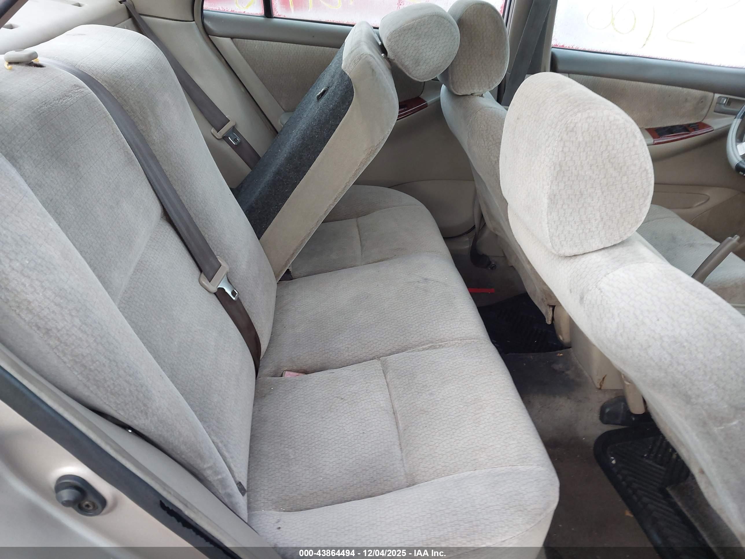 TOYOTA COROLLA image 8