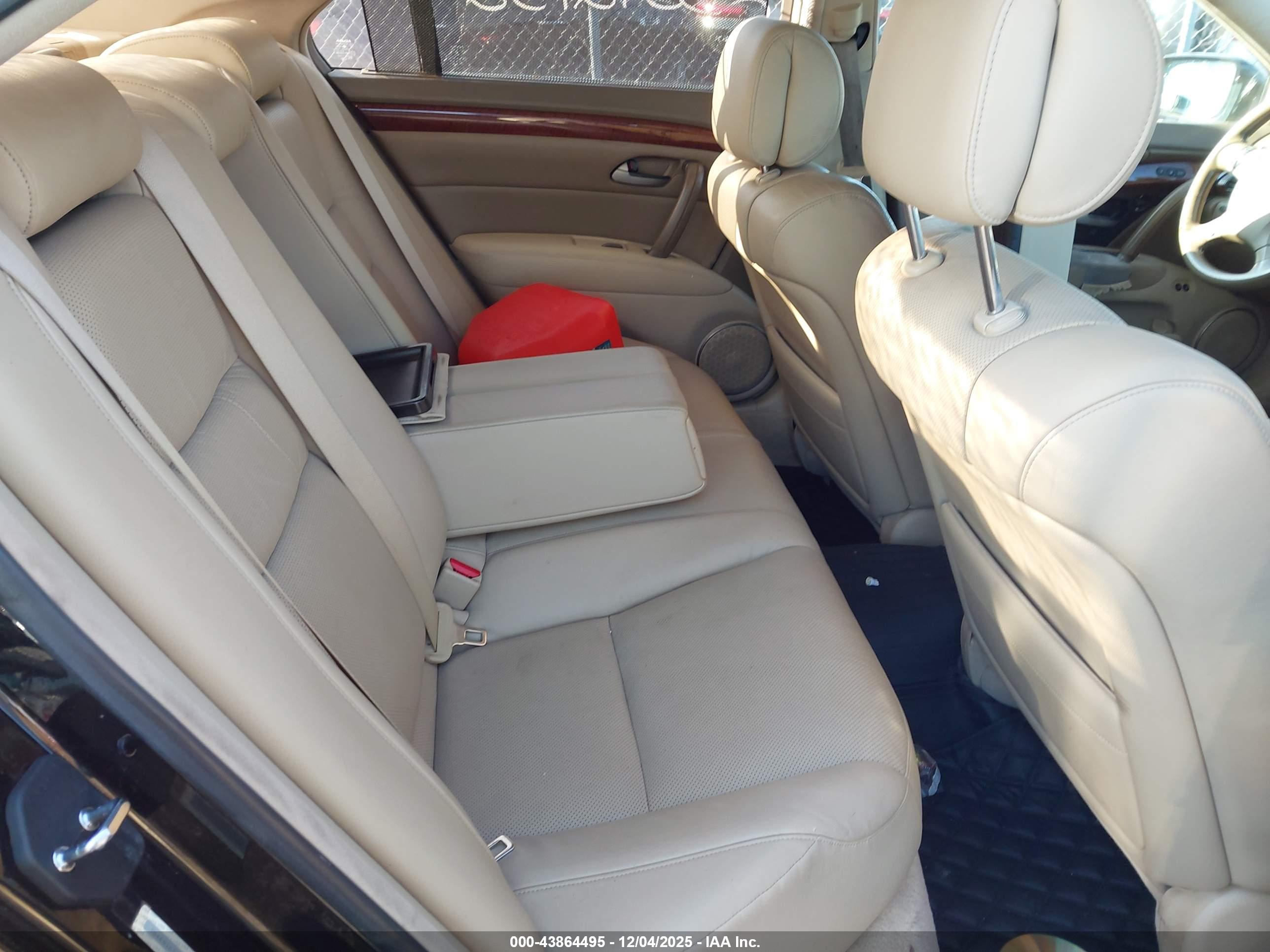 ACURA RL image 8