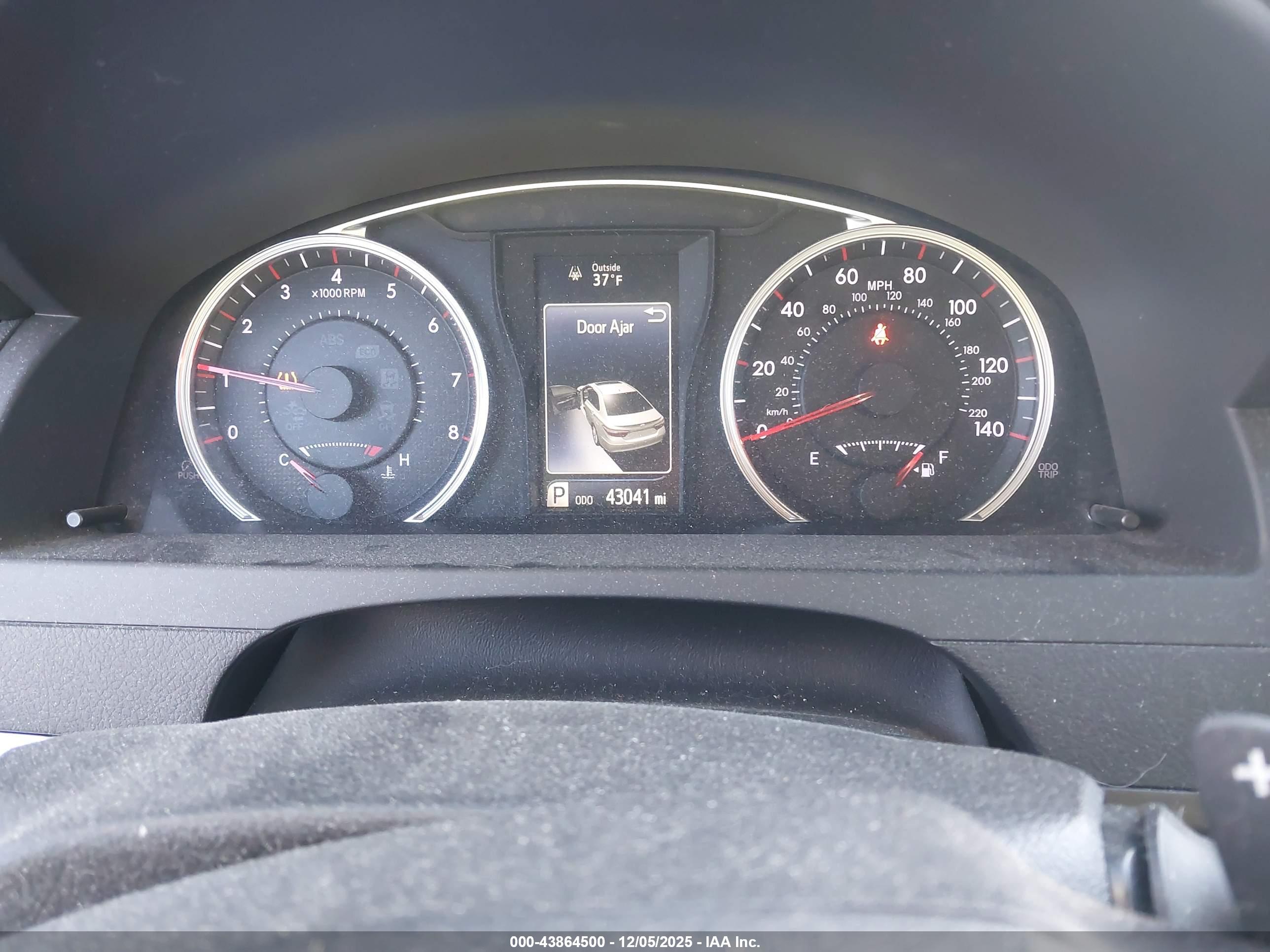 TOYOTA CAMRY image 7