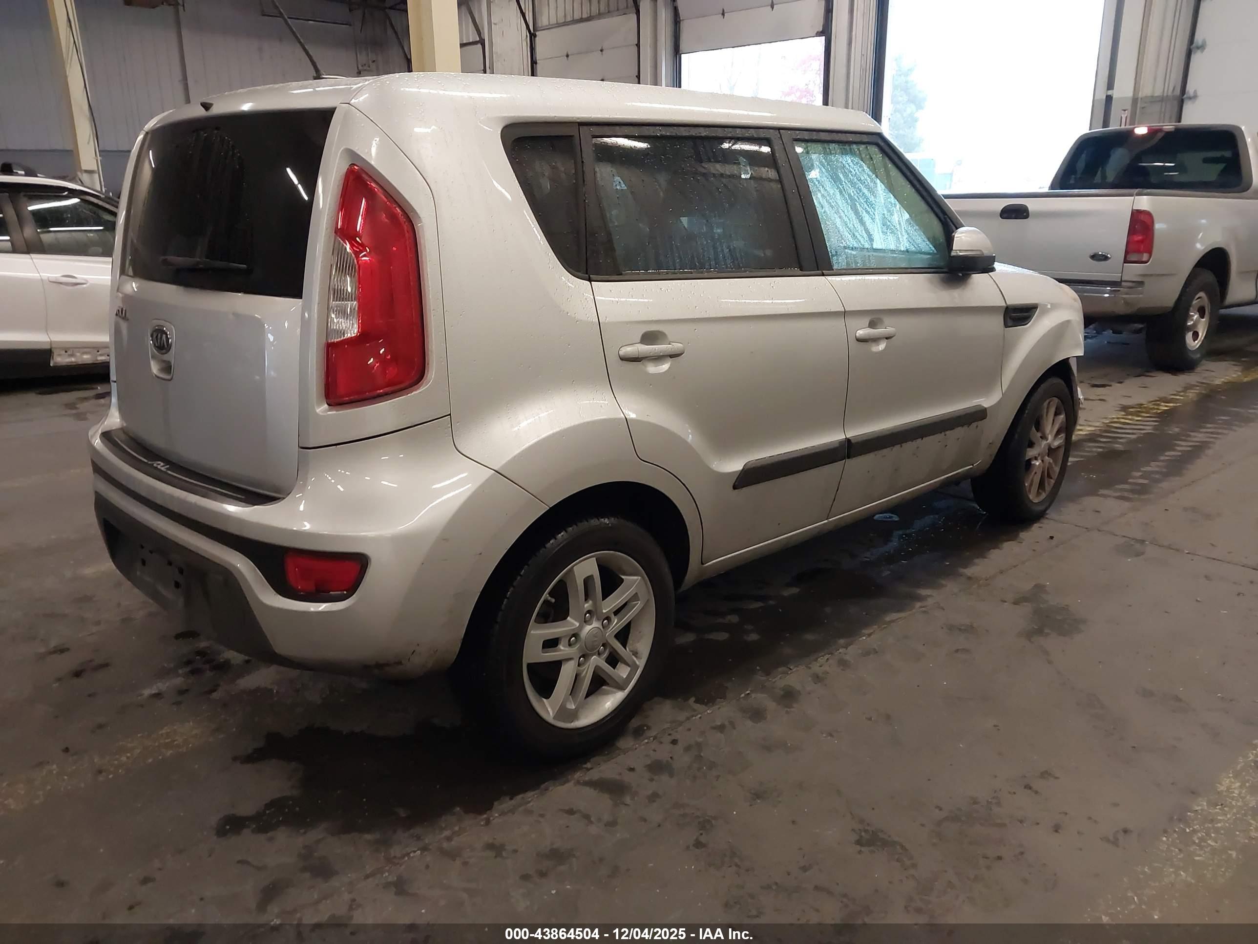 KIA SOUL image 4