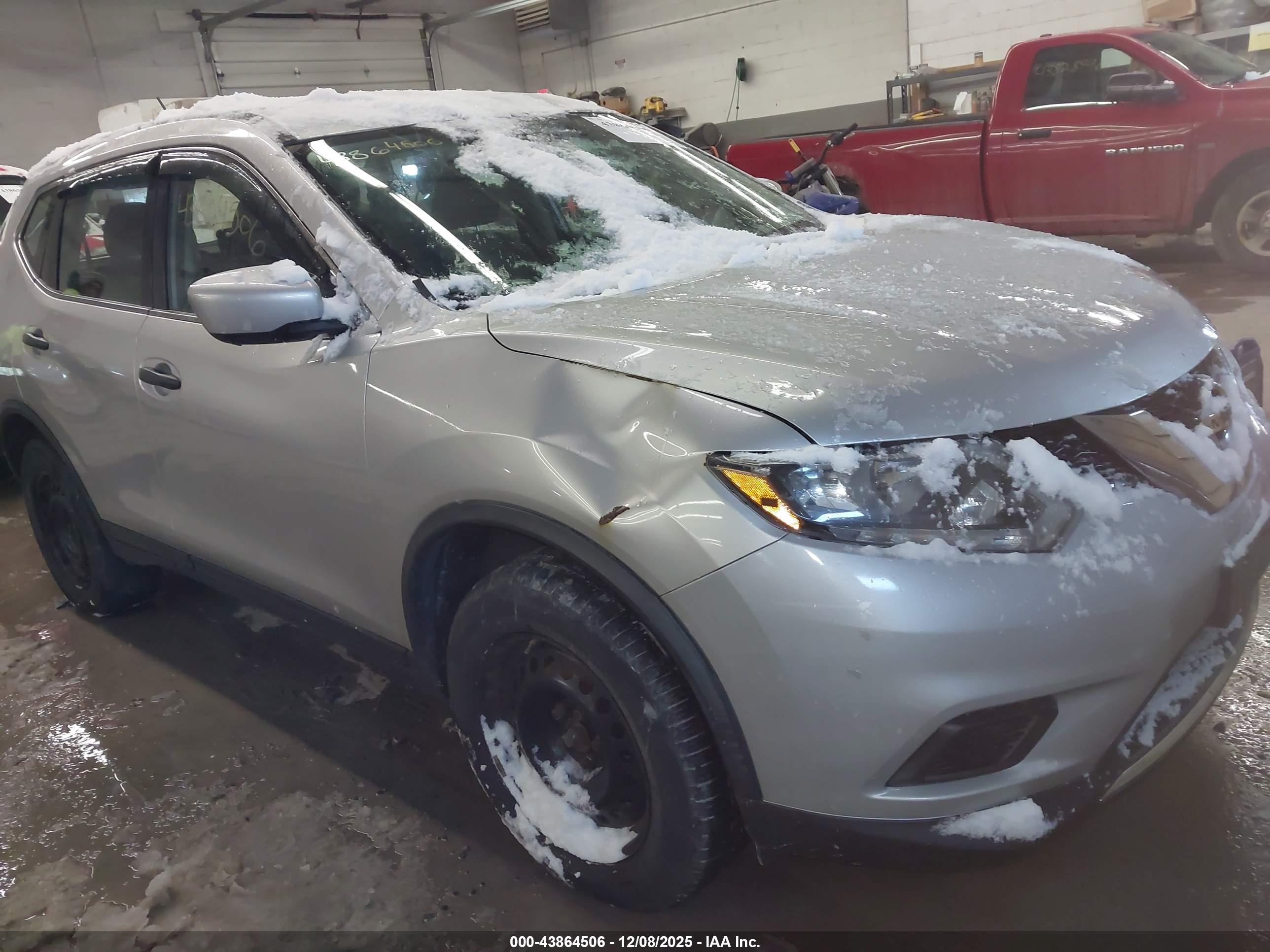 NISSAN ROGUE image 6