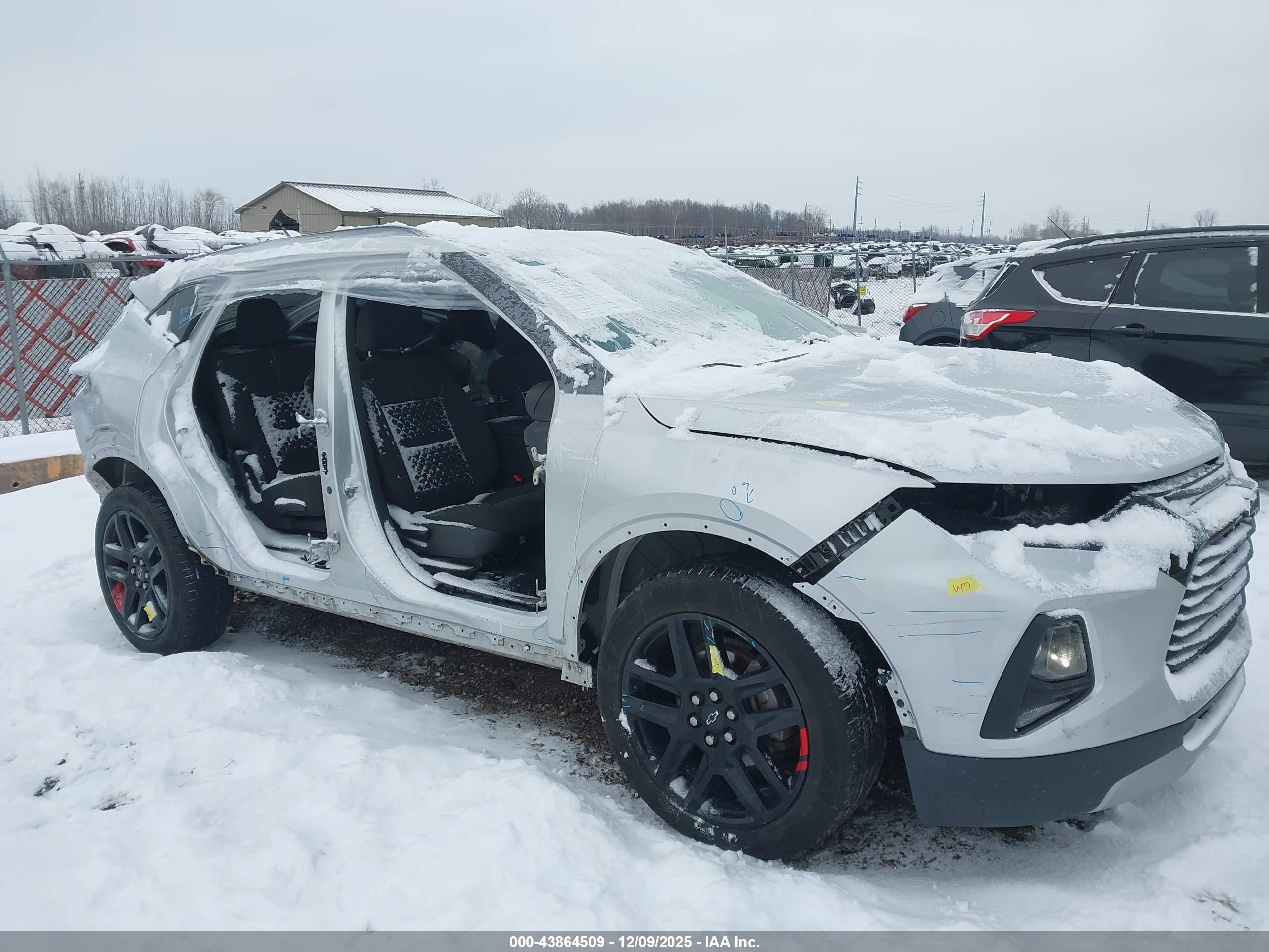 CHEVROLET BLAZER image 6